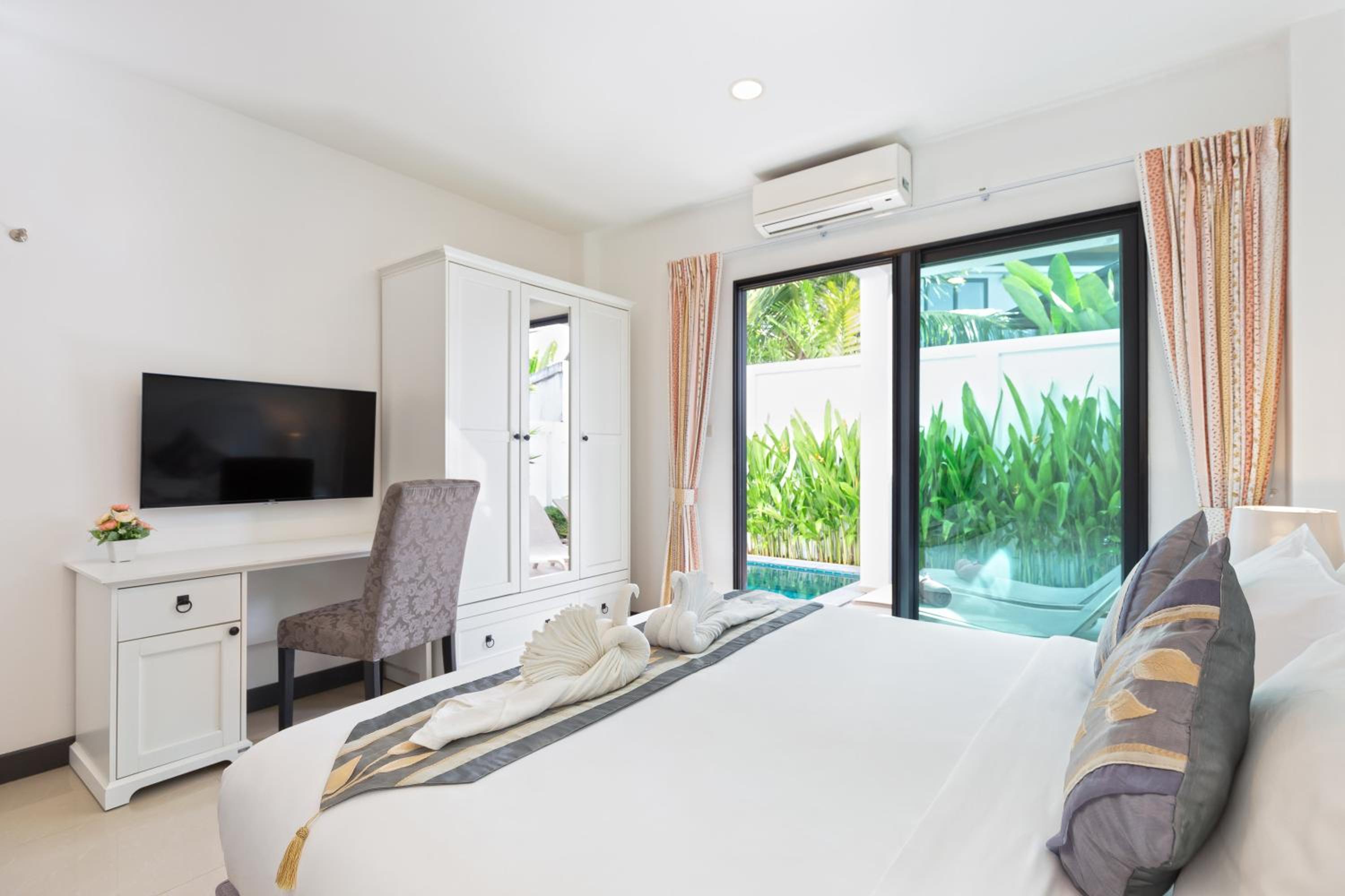 Three-Bedroom Villa photo 3