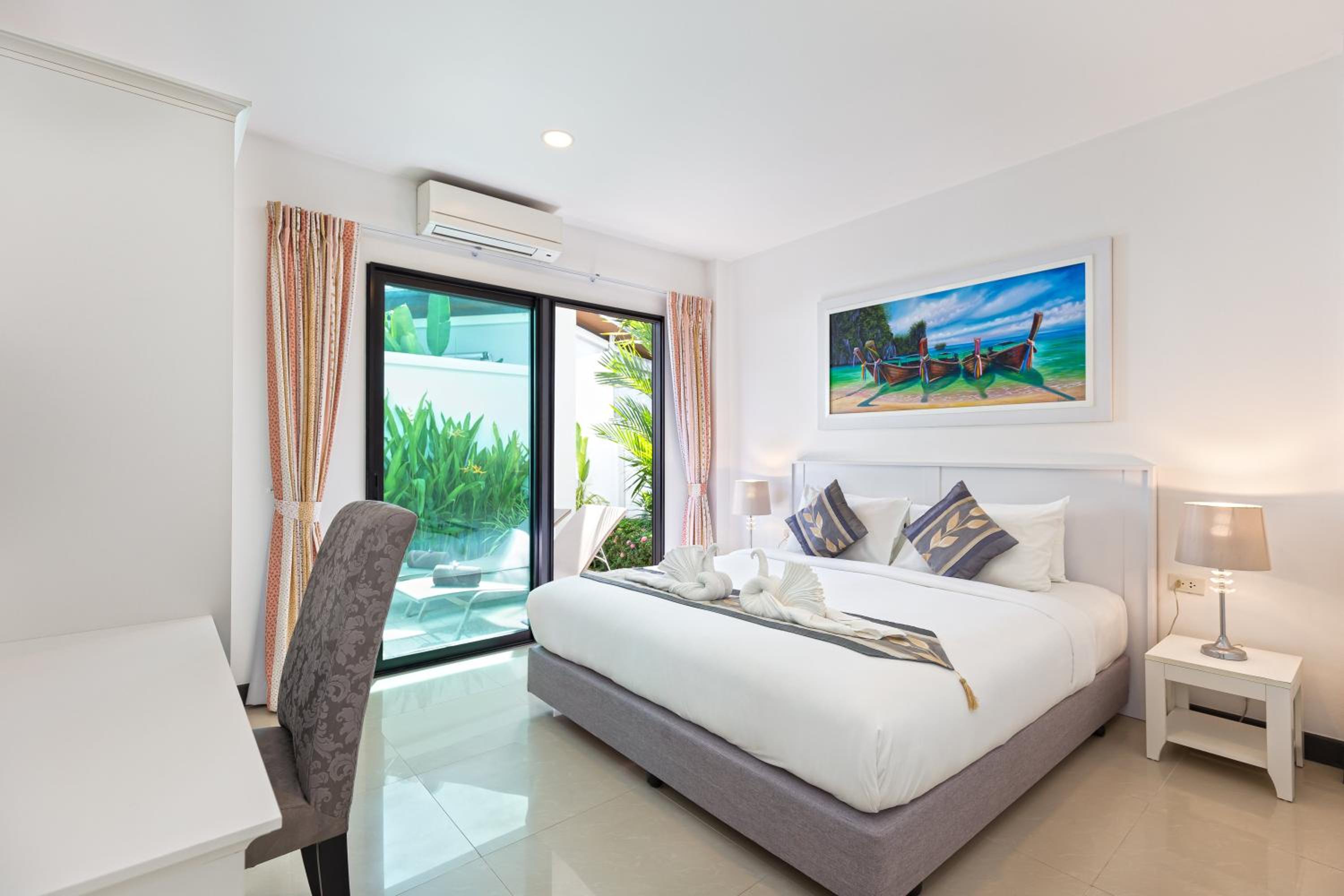Three-Bedroom Villa photo 2