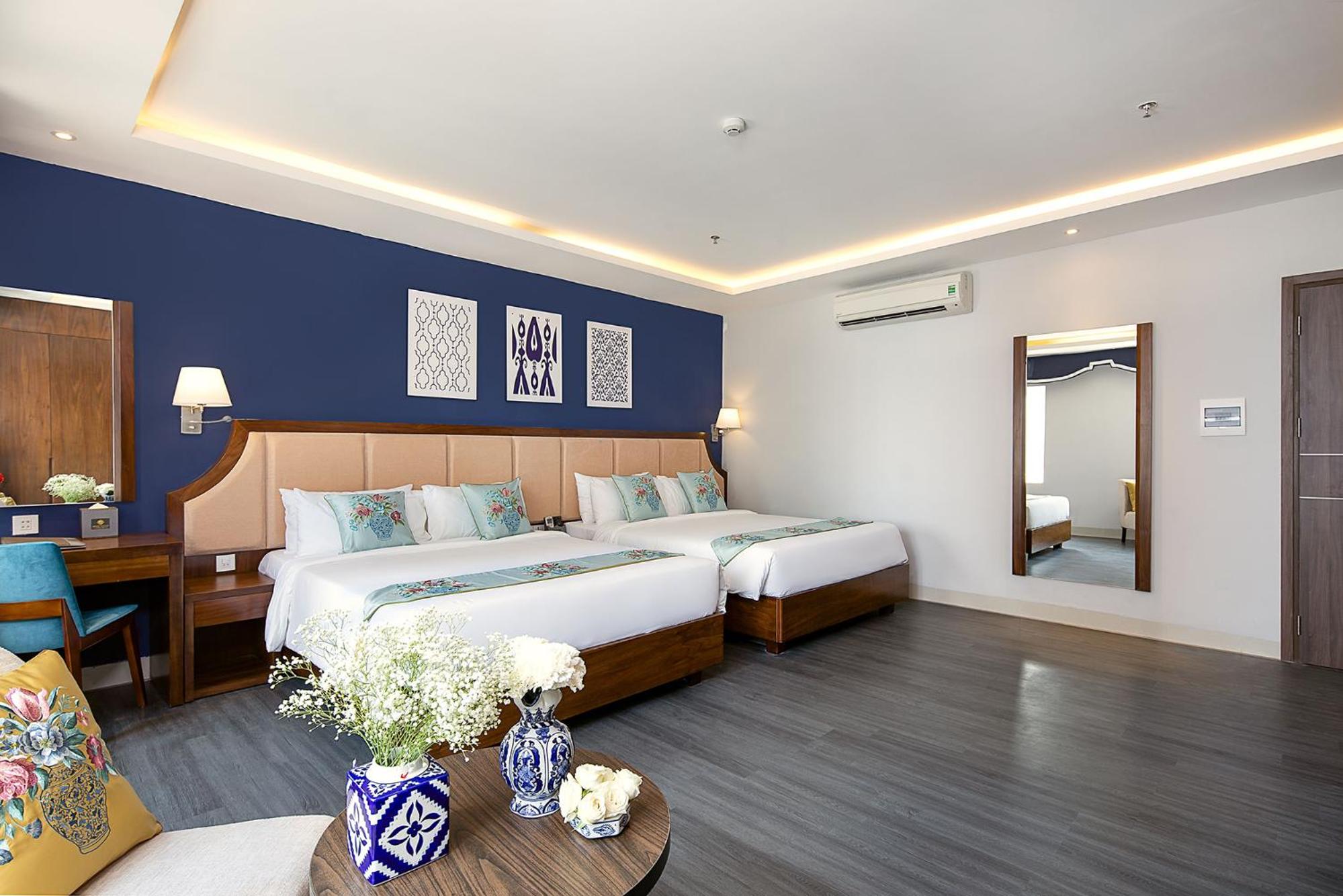 Triple Room with City View