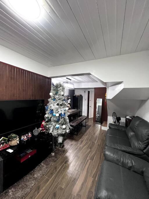 One-Bedroom House photo 1