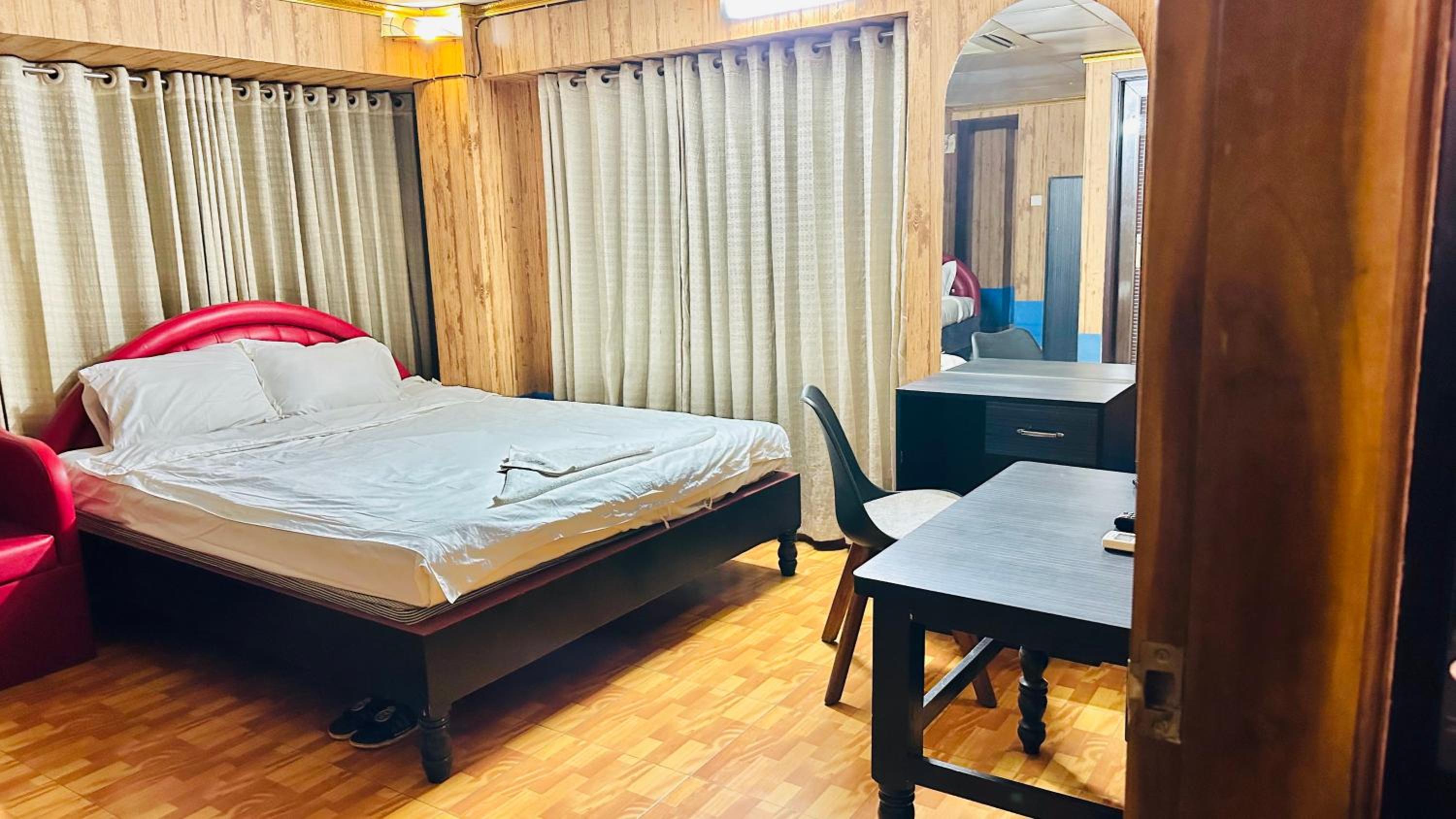Deluxe Twin Room photo 2