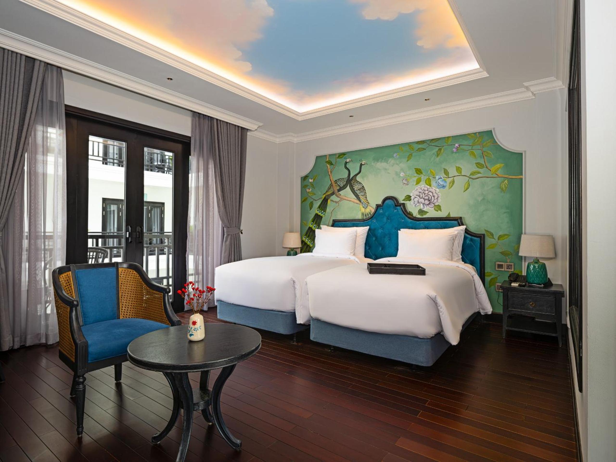 Premium Twin Pool View With Balcony - Photo 1