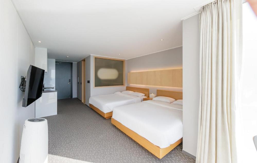 Club Hotel C photo 2