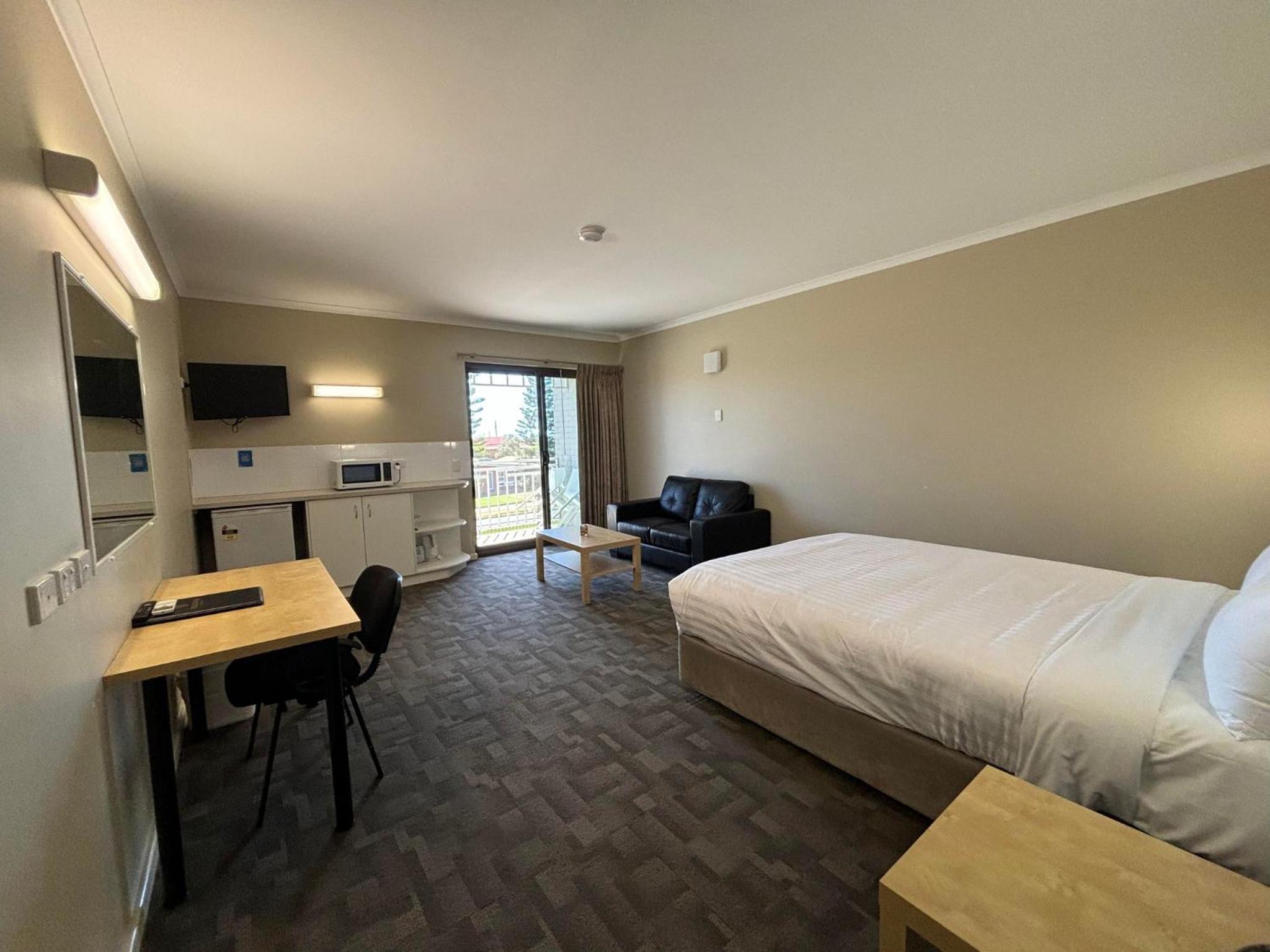 Superior Twin Room - Photo 4