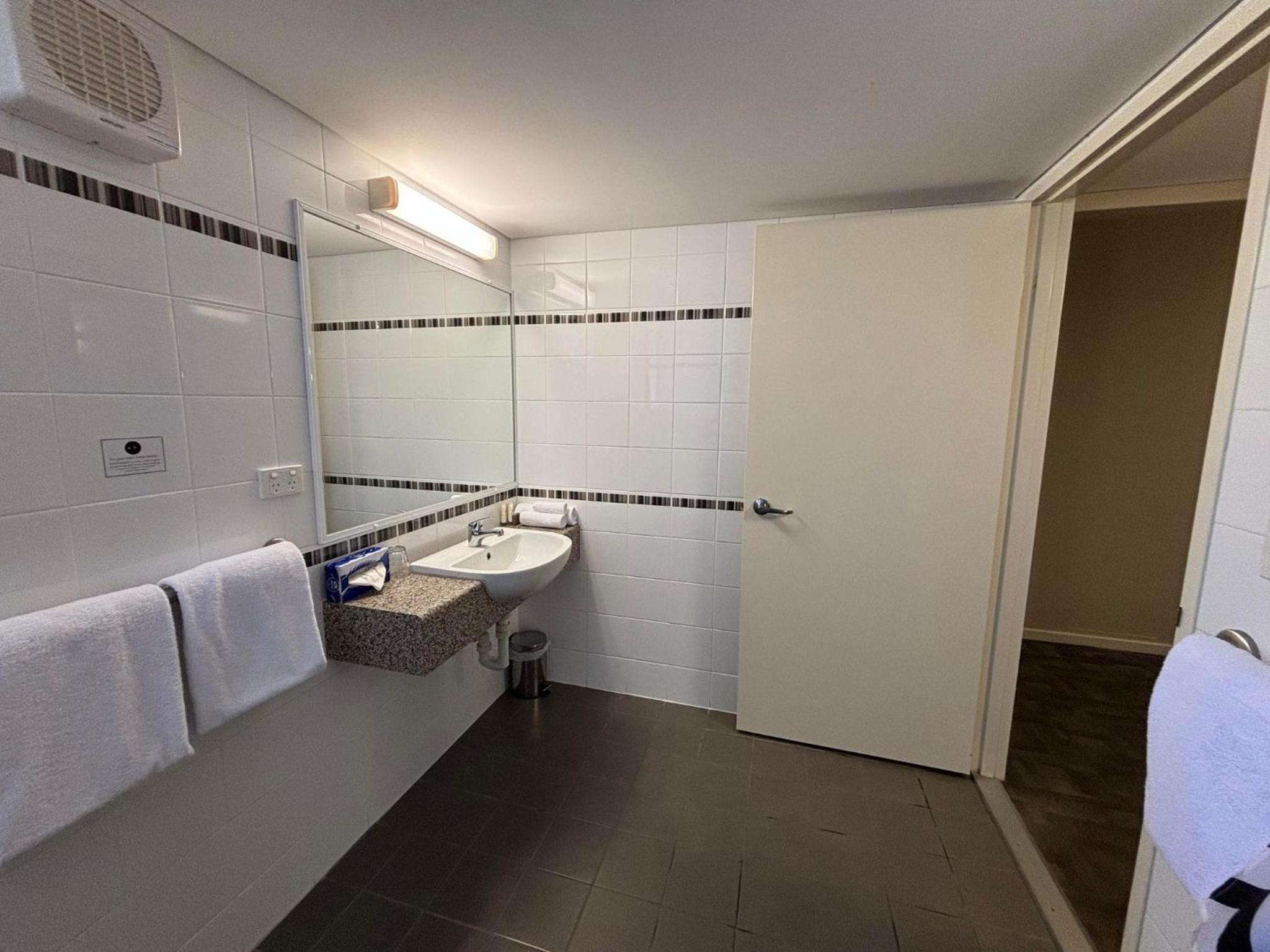 Superior Twin Room - Photo 5