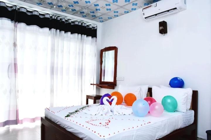 Deluxe Double Room with Balcony photo 1