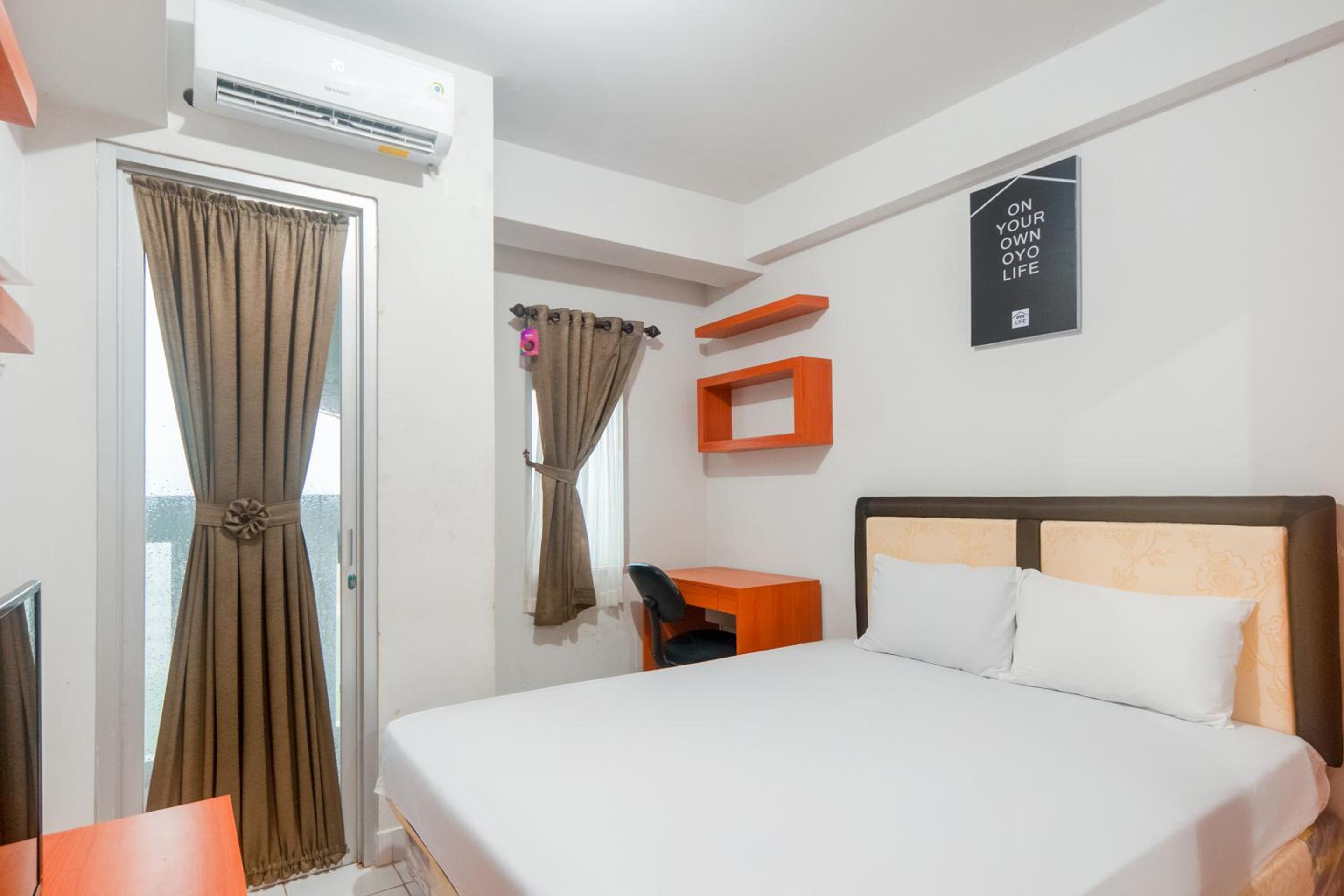 Standard Queen Room