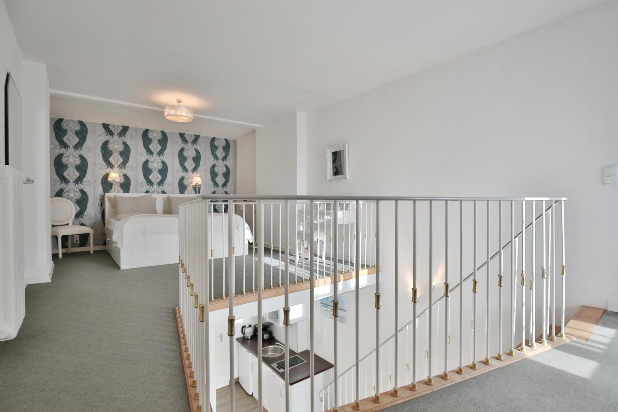Apartment with Balcony photo 2