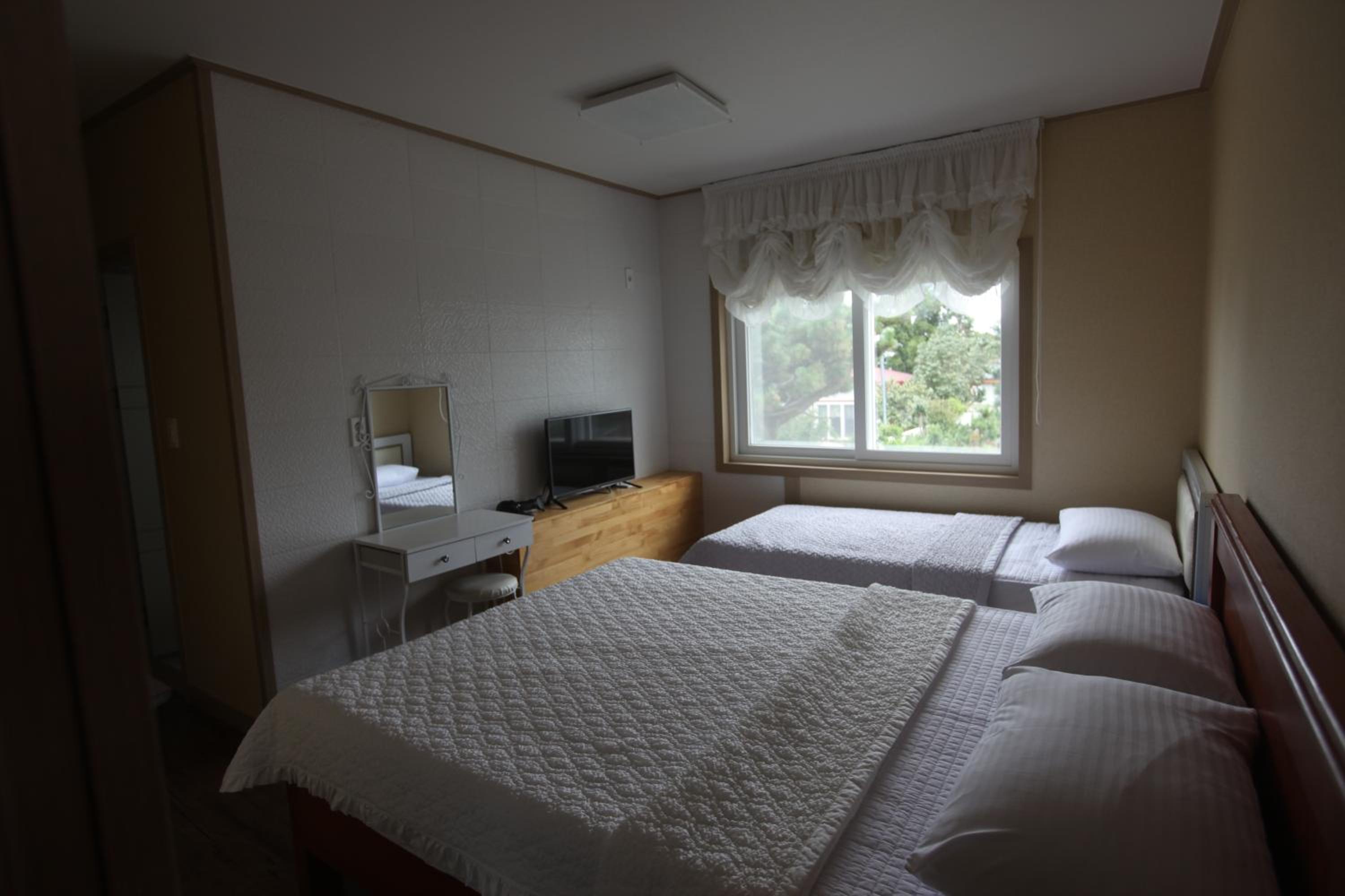 Two-Bedroom Apartment - Photo 10