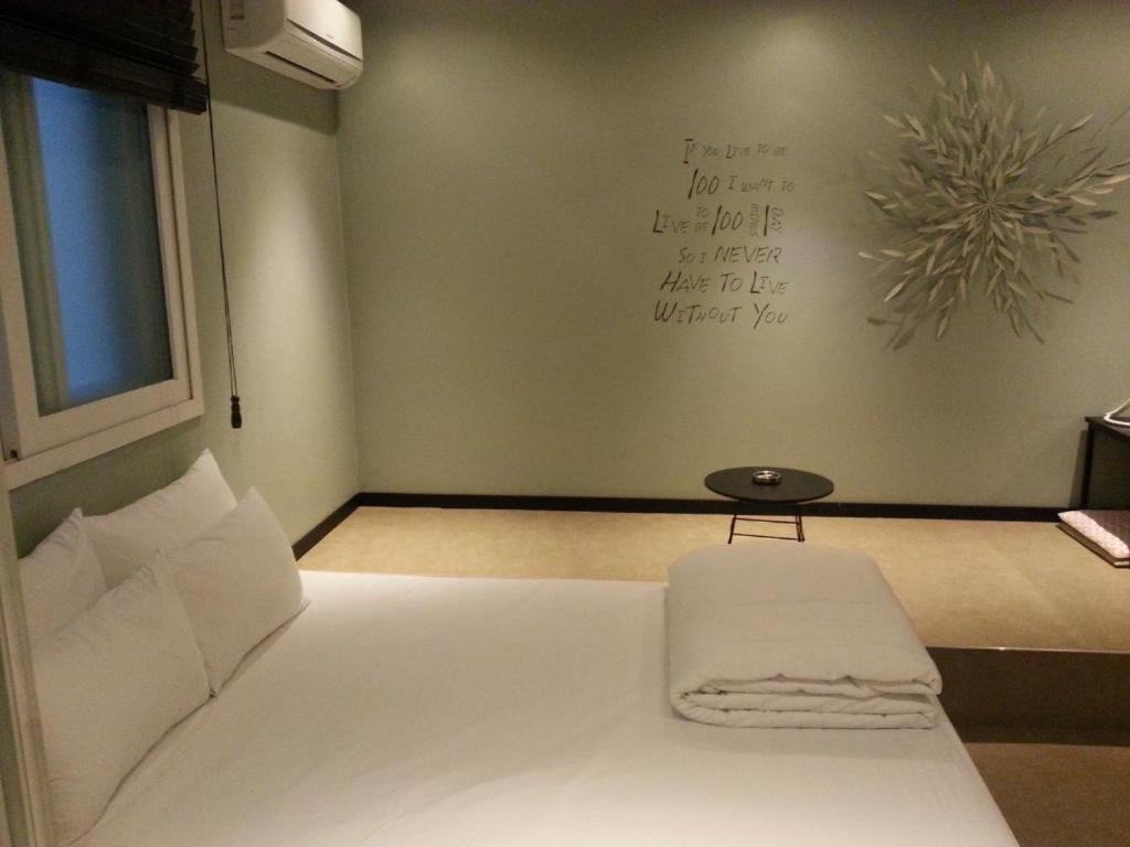 Standard Double Room - Photo 3