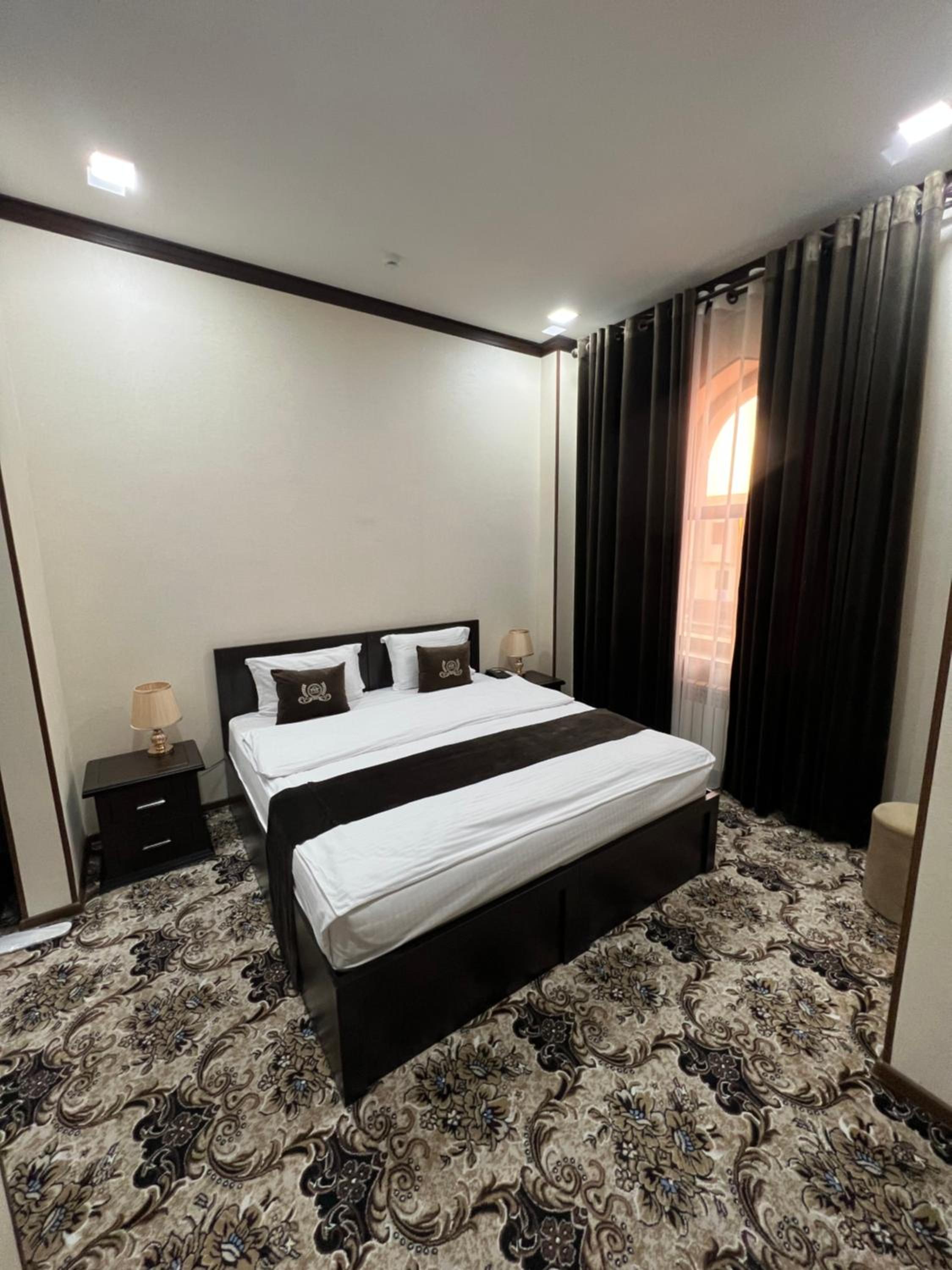 Large Double Room photo 2