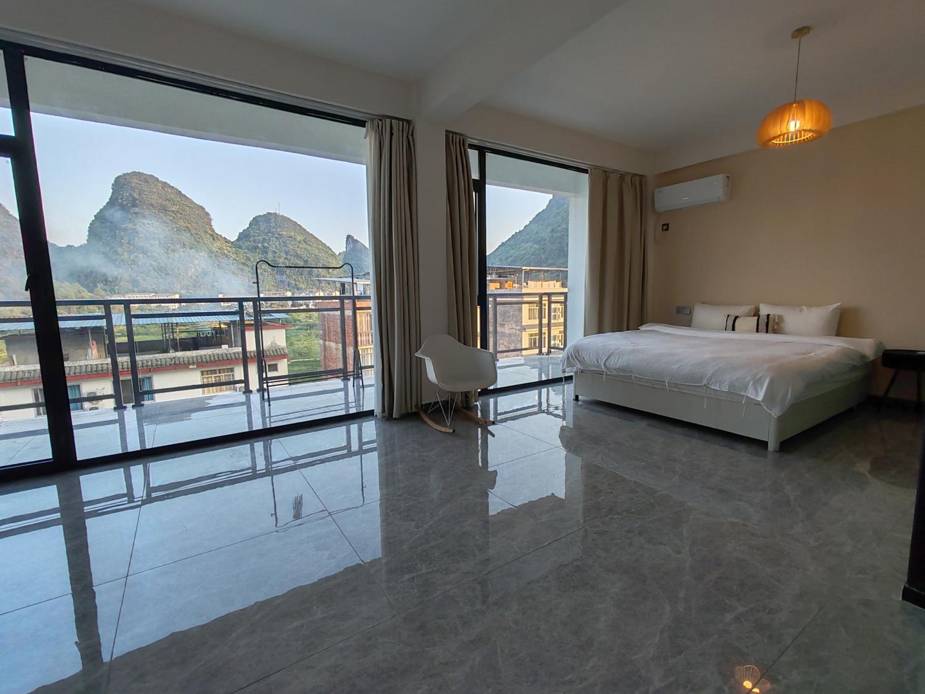 Deluxe Double Room With Balcony photo 2