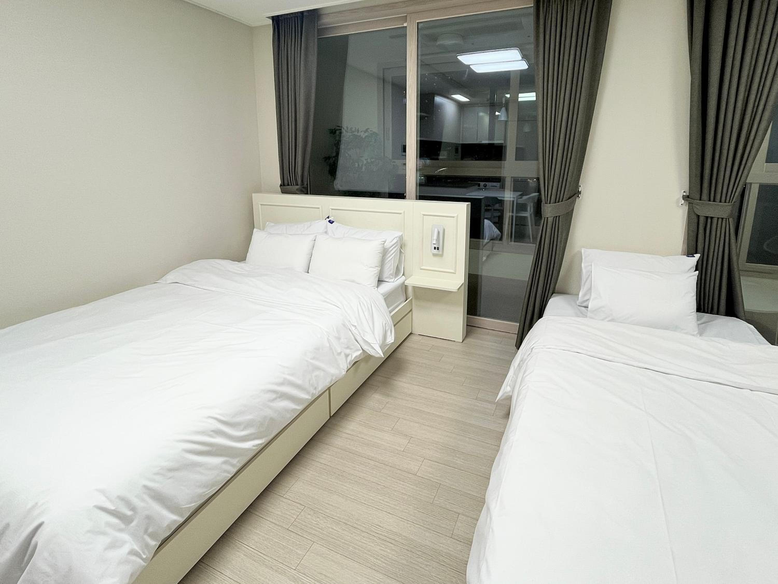 Deluxe Triple Room - Photo 10