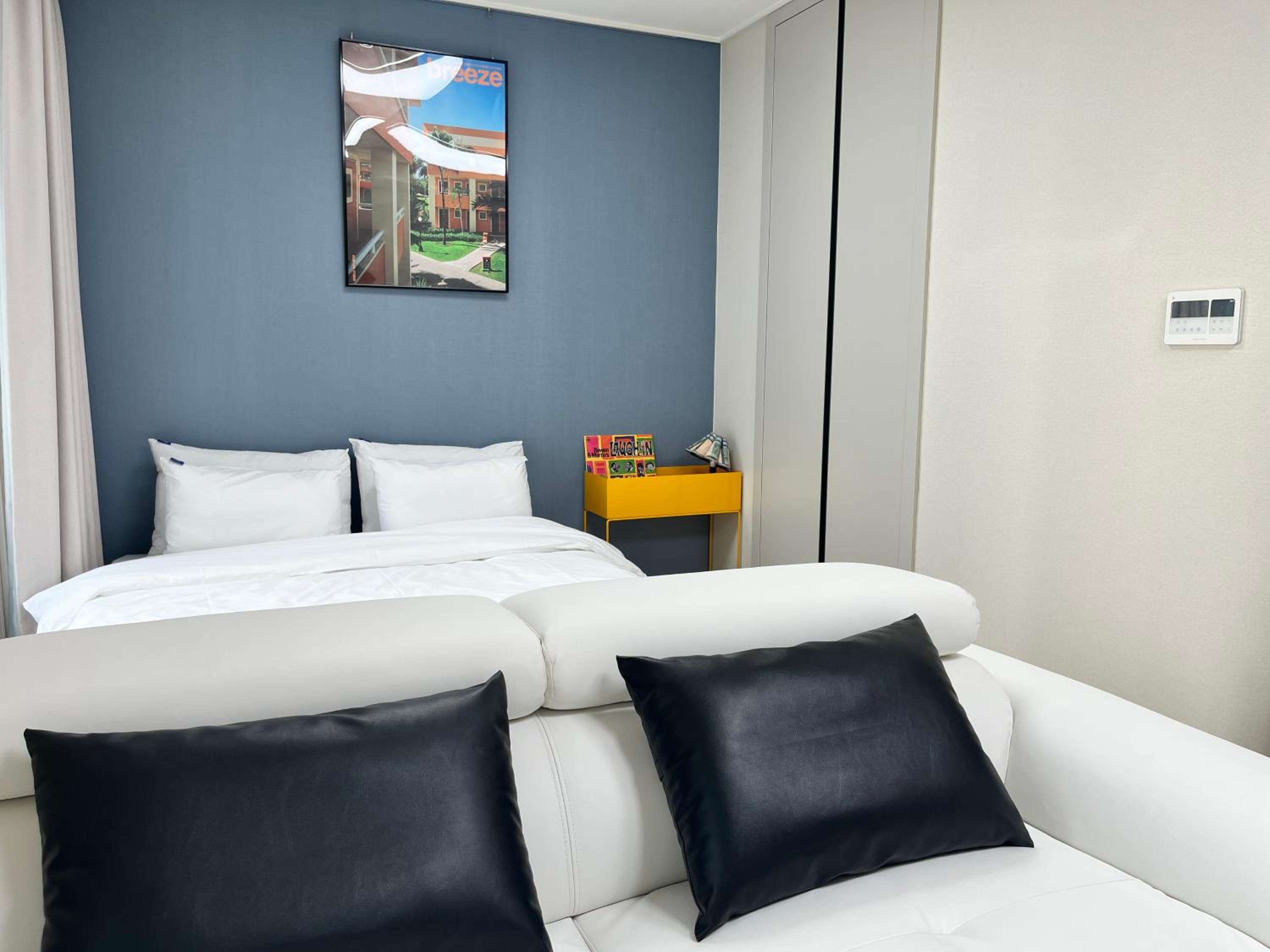 Suite - Photo 10