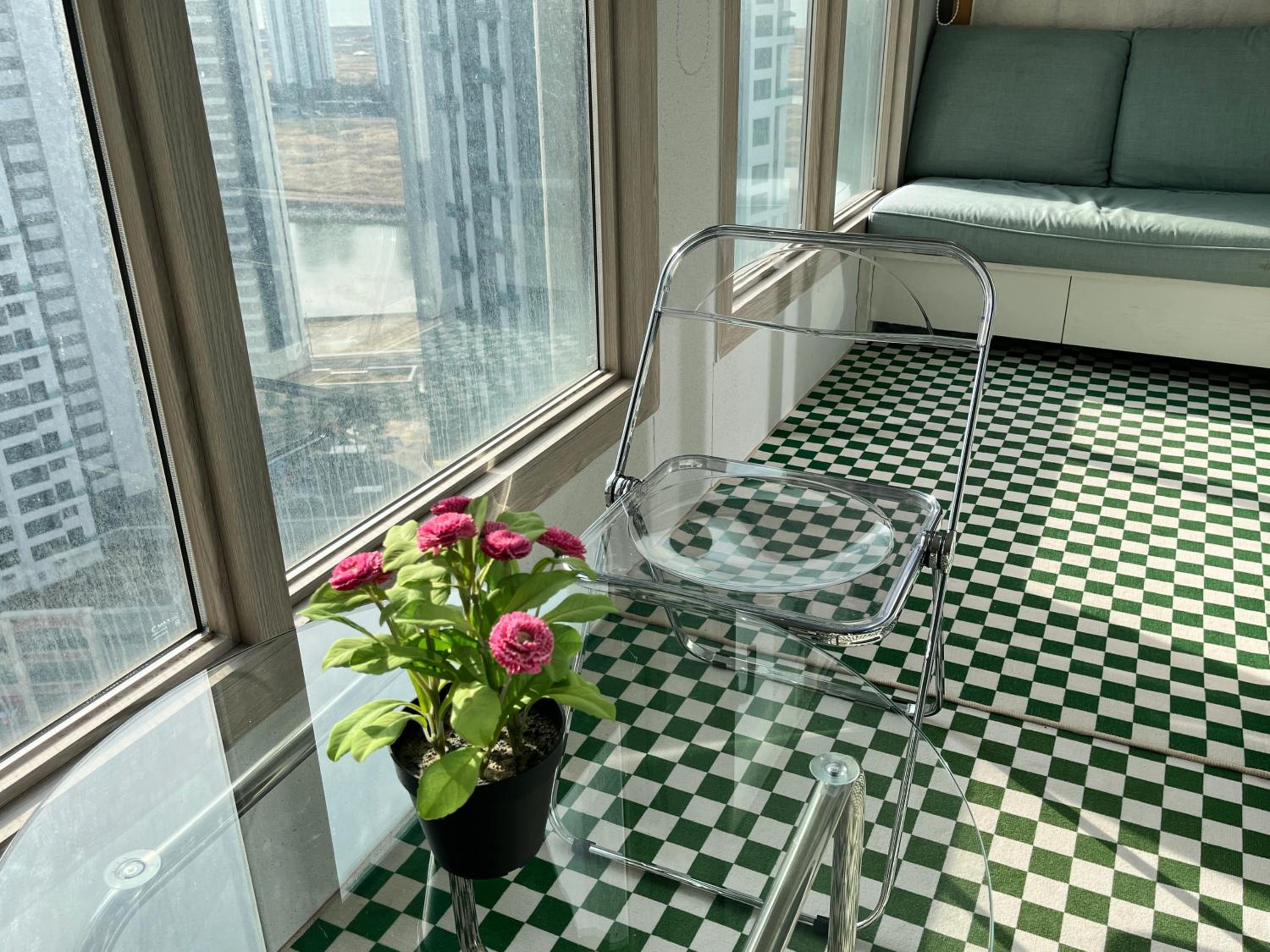 Suite - Photo 11