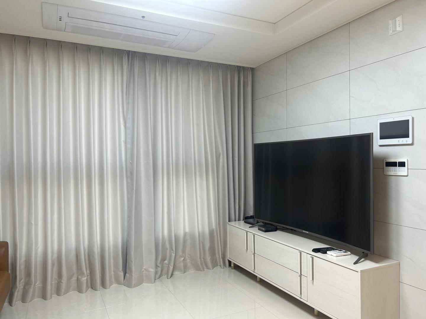 Family Room - Photo 13