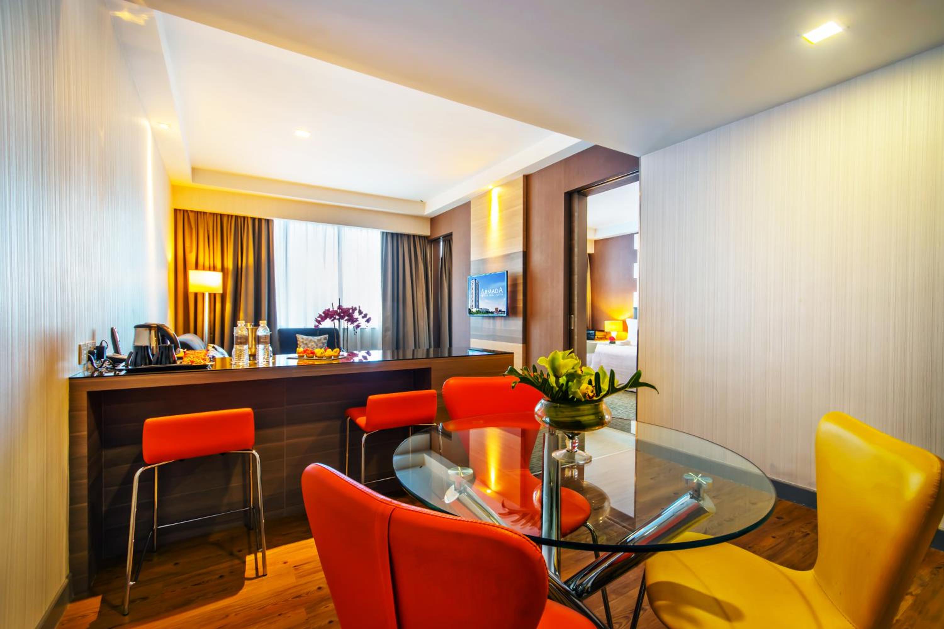 Admiral Suite