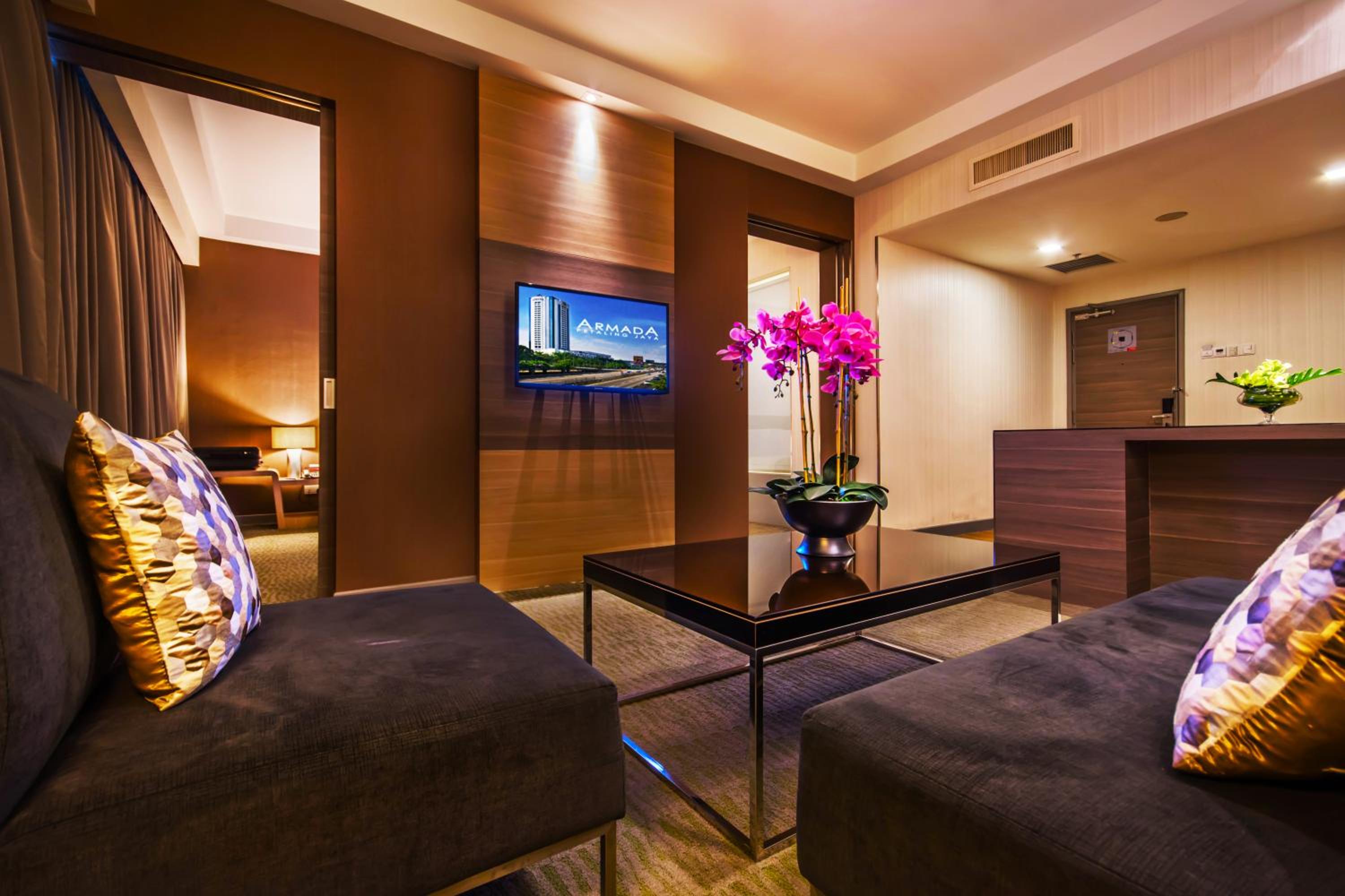 Admiral Suite photo 3