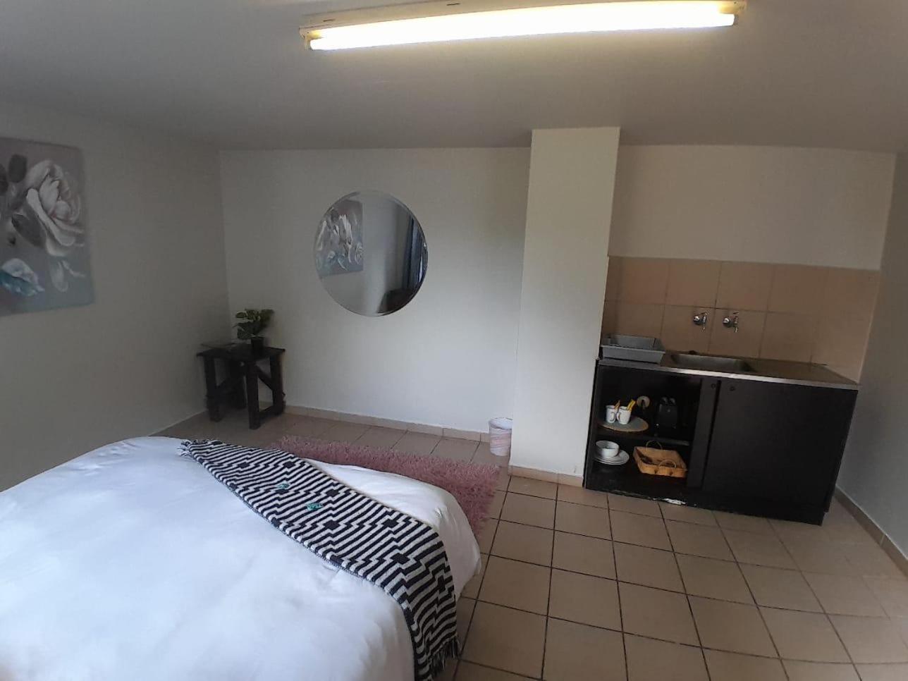 Standard Double Room photo 2