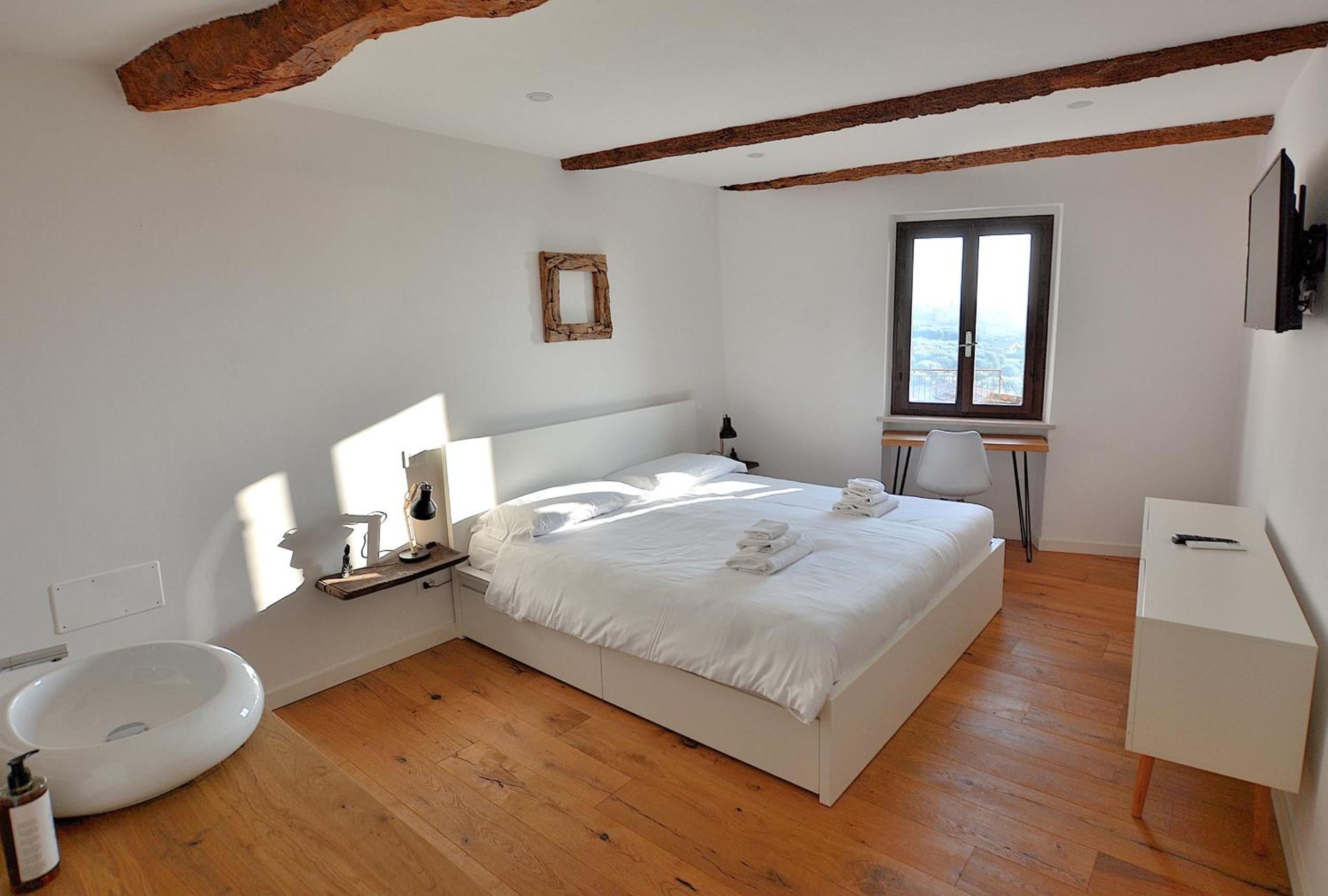 Apartment with Terrace photo 3