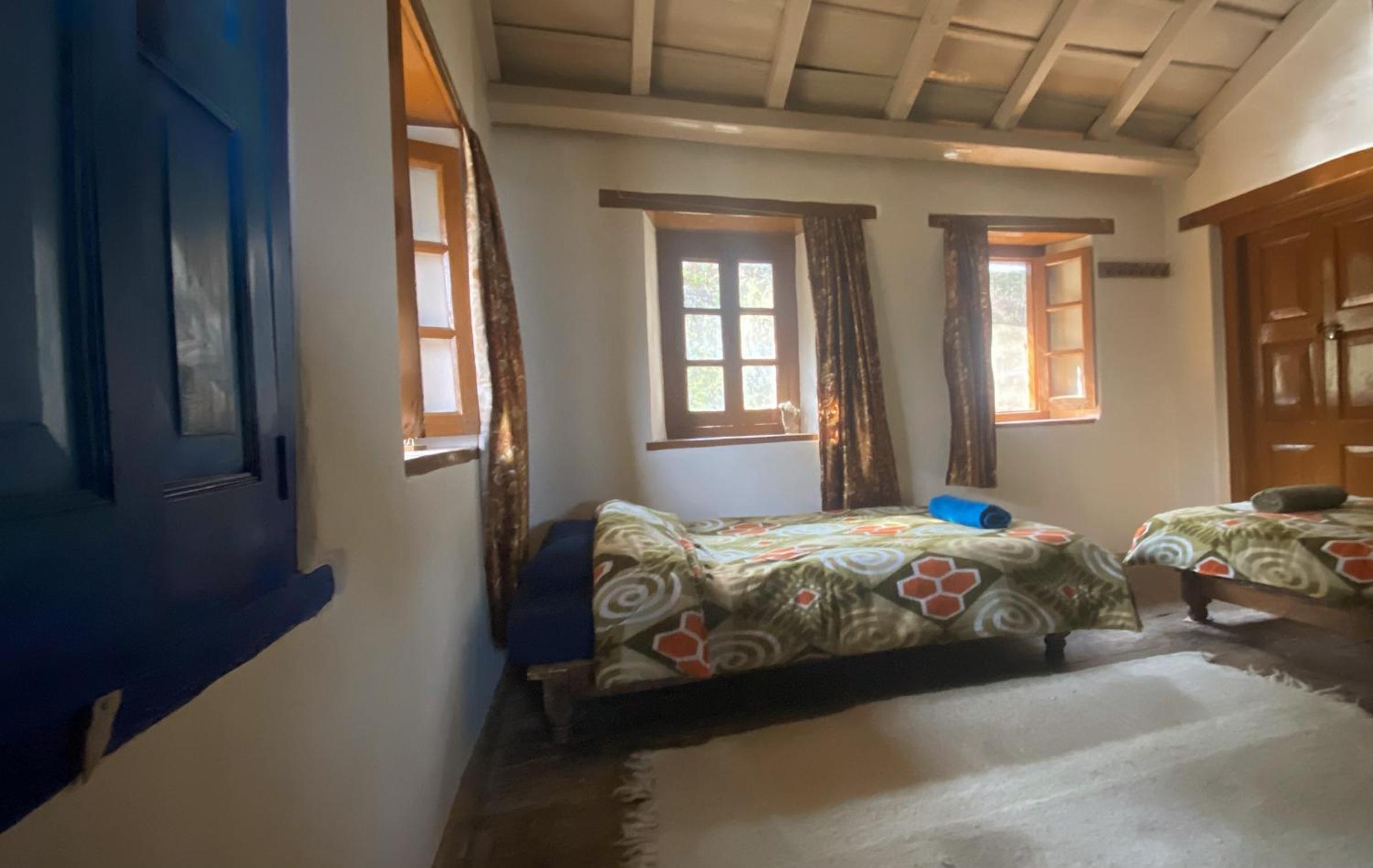 Standard Twin Room with Mountain View photo 2