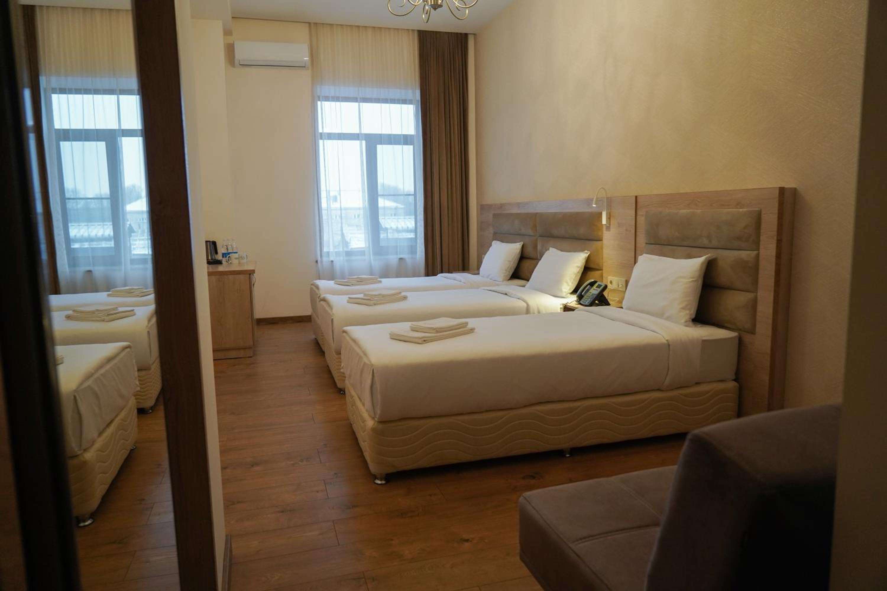 Comfort Triple Room
