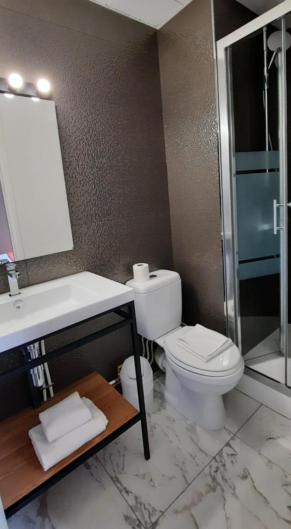 Classic Double Room - Photo 3