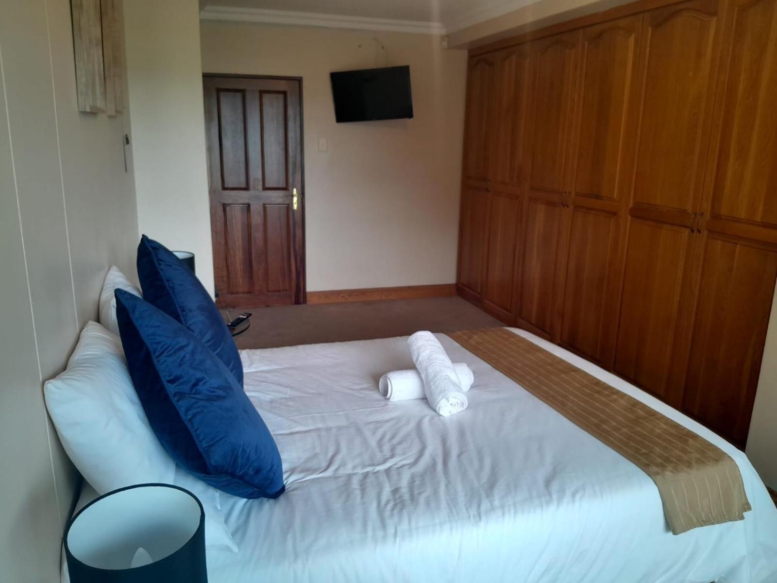 Double Room with Shared Bathroom photo 2