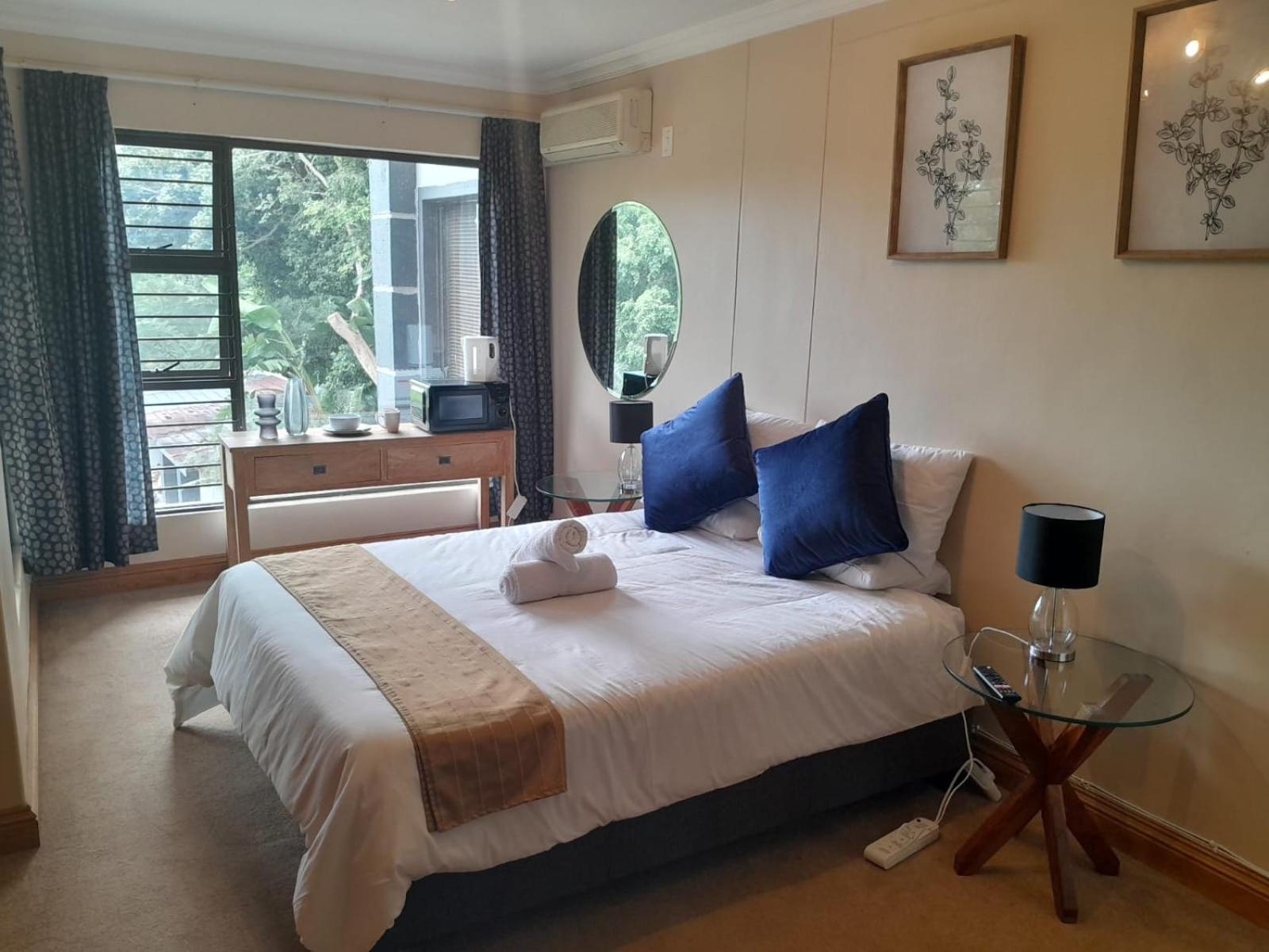 Double Room with Shared Bathroom photo 1