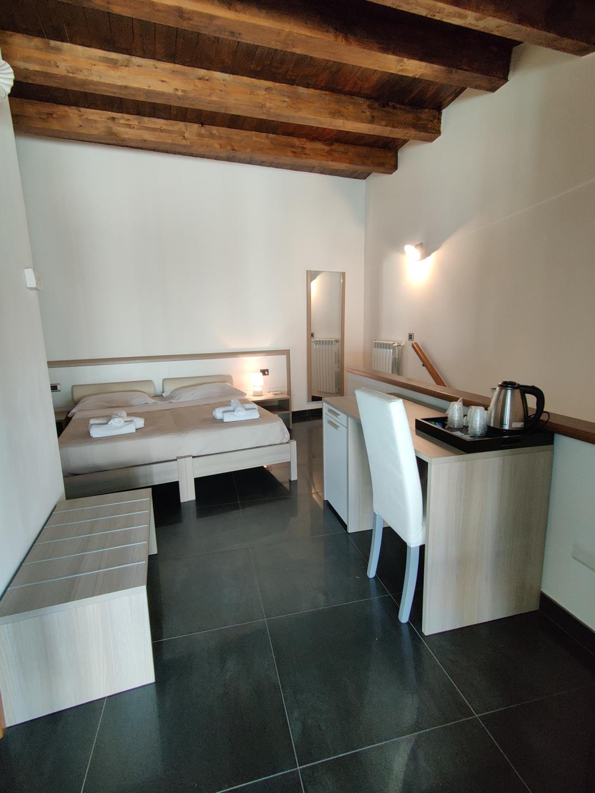 Double Room photo 3