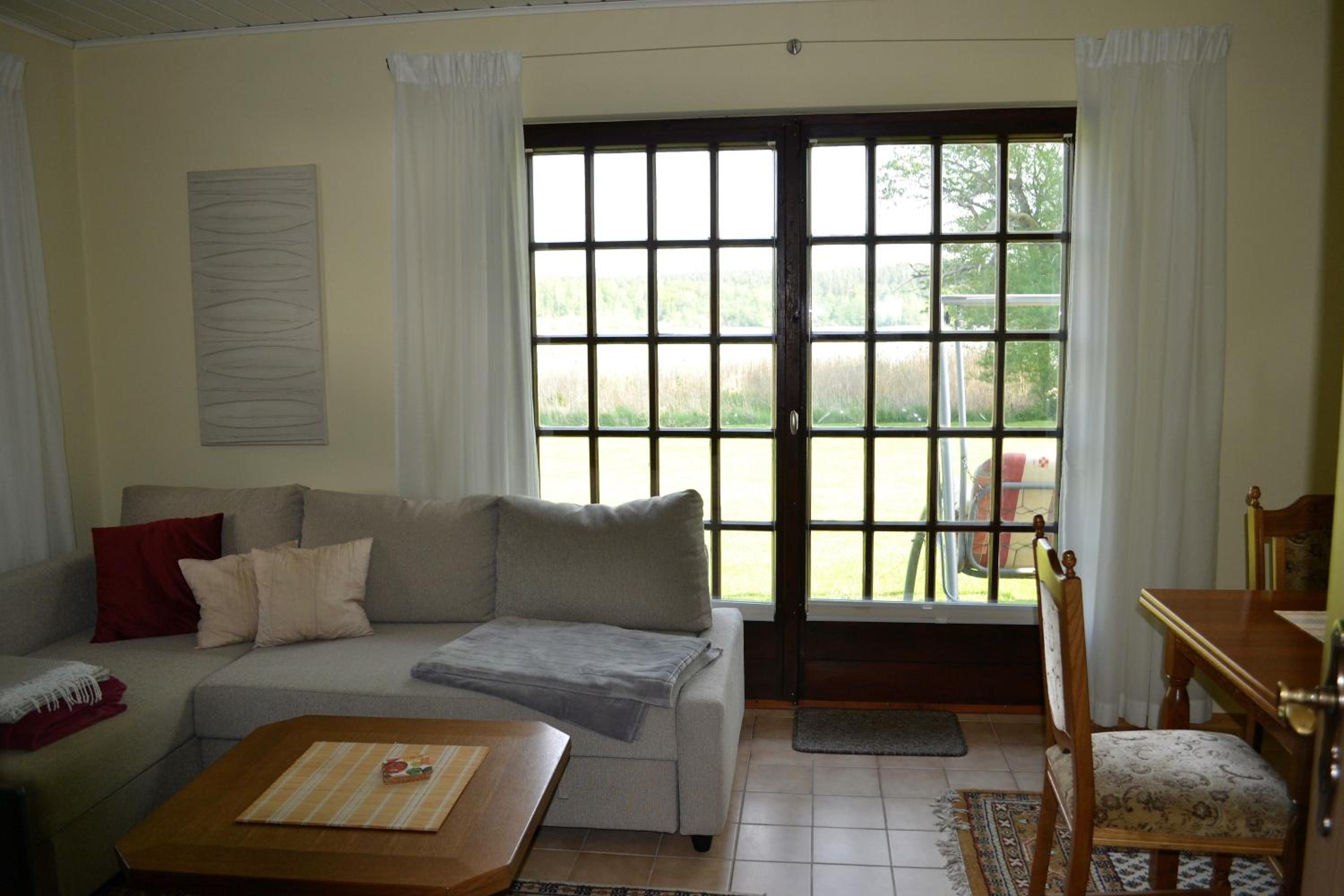 One-Bedroom House photo 3