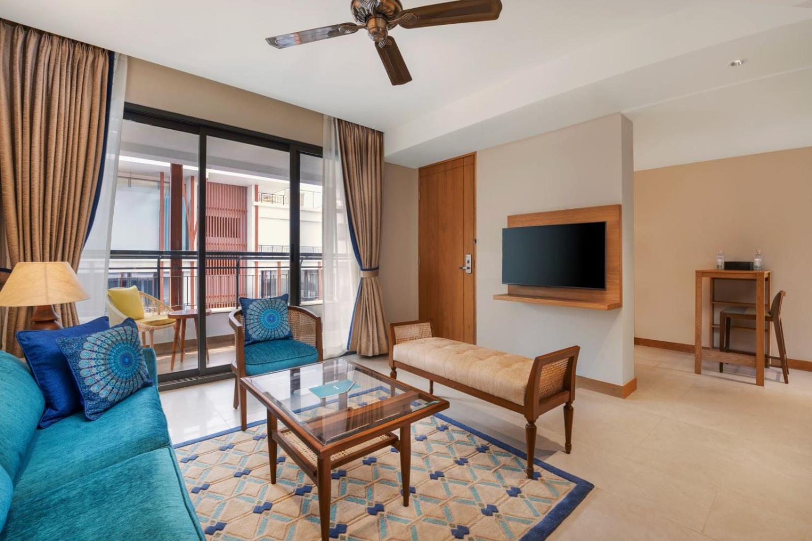 Luxury Suite – 2 Bedroom Suite with Balcony – High Tea from 4pm to 6 pm and Complimentary Liquor from 6pm to 8pm PM @ Deck 88, Two Way transfer and 2 Signature Massage during the stay, 10% off on Food & Beverages with a-la-carte selection photo