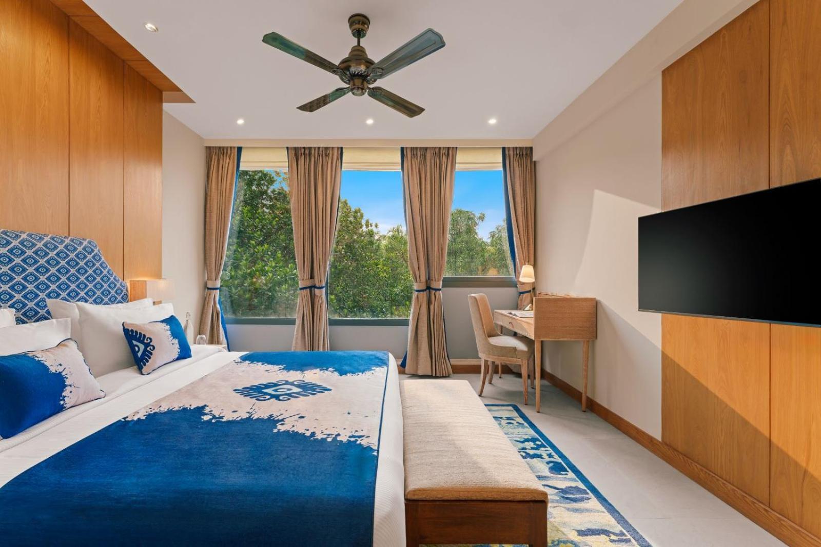 Luxury Suite – 2 Bedroom Suite with Balcony – High Tea from 4pm to 6 pm and Complimentary Liquor from 6pm to 8pm PM @ Deck 88, Two Way transfer and 2 Signature Massage during the stay, 10% off on Food & Beverages with a-la-carte selection photo
