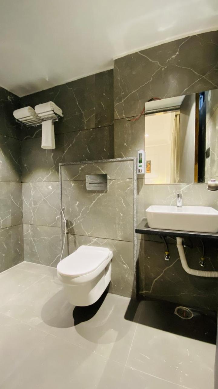 Triple Room with Private Bathroom photo 2