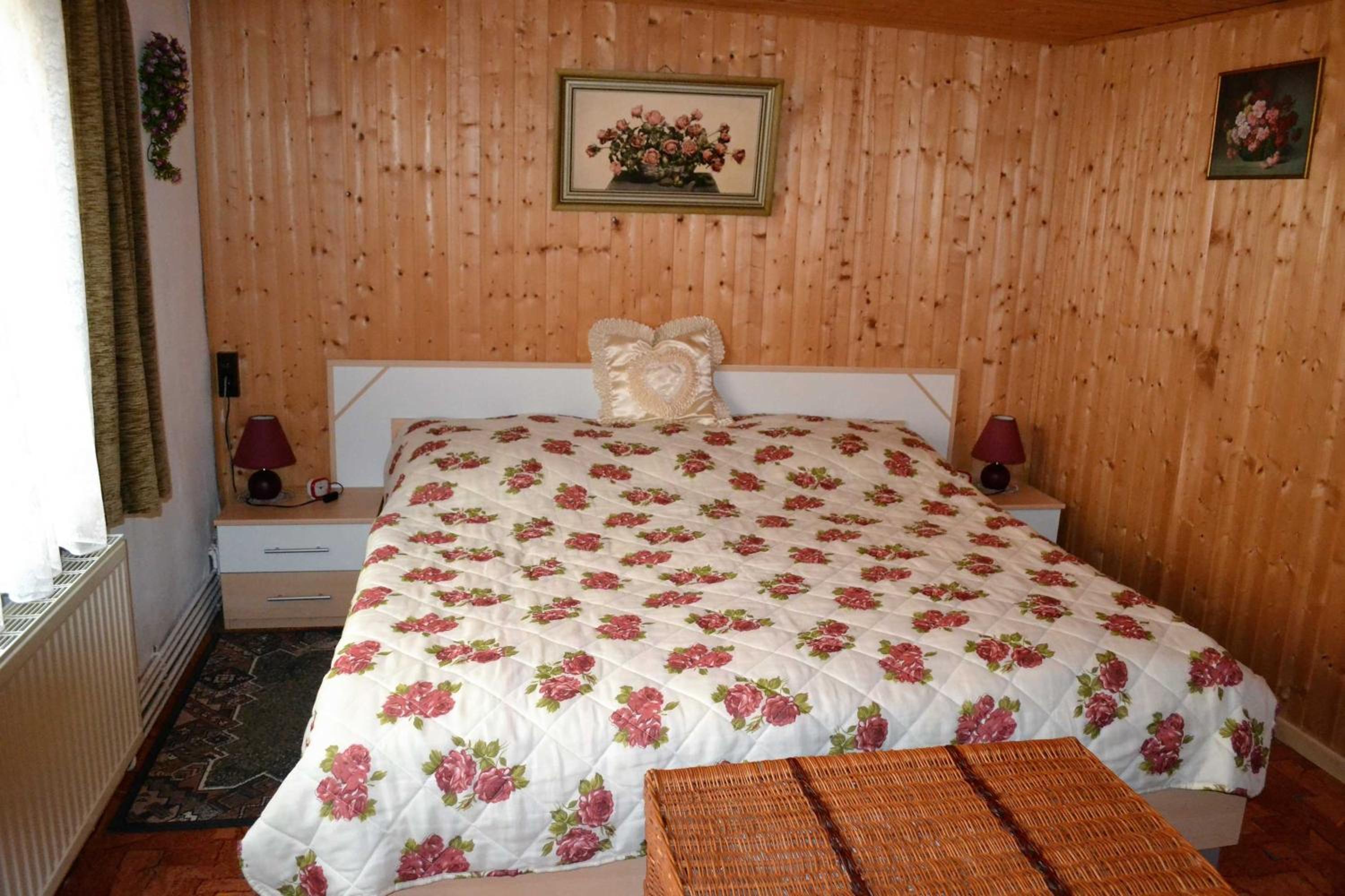 One-Bedroom House photo 1