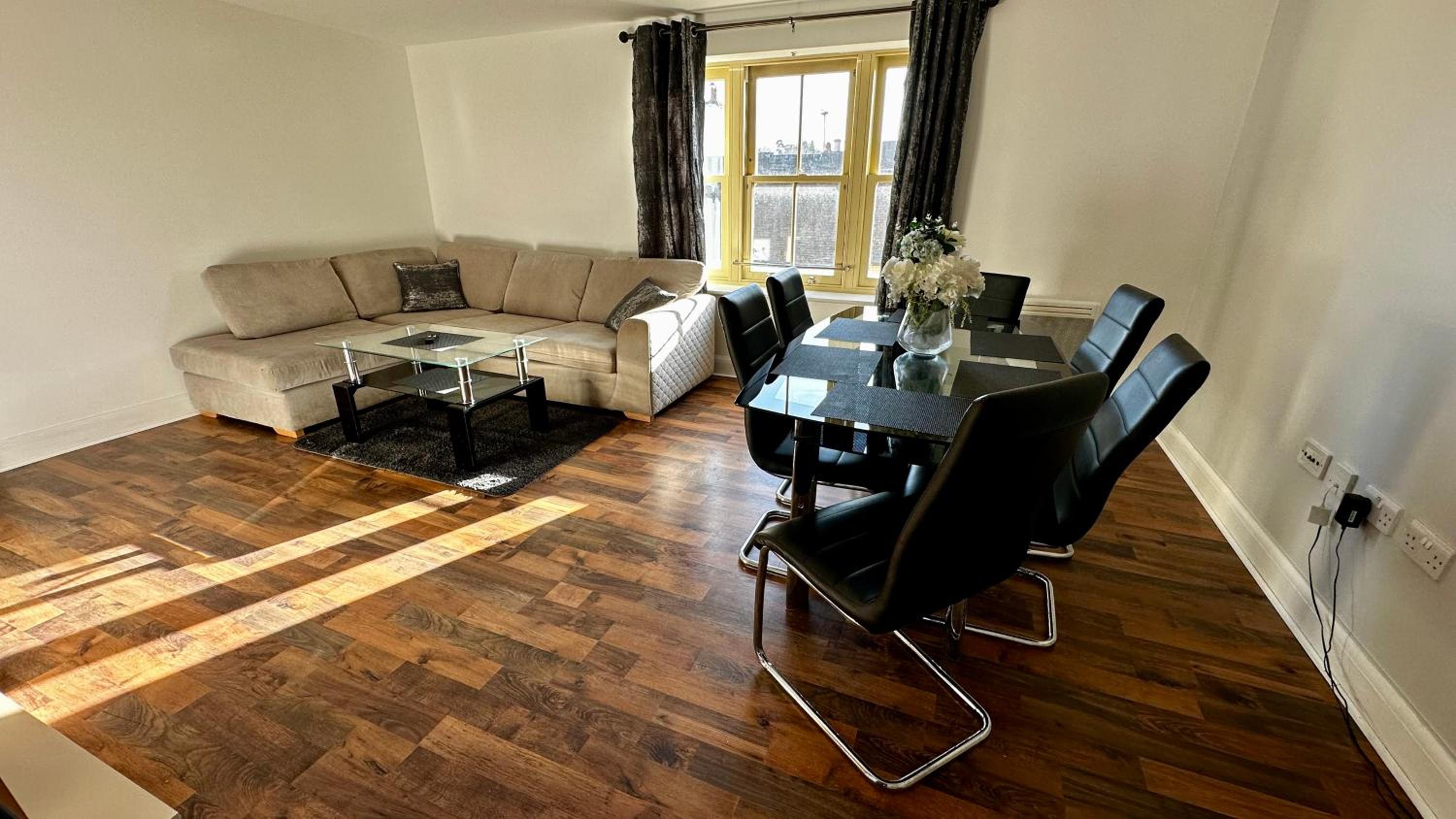 Two-Bedroom Apartment - Photo 17