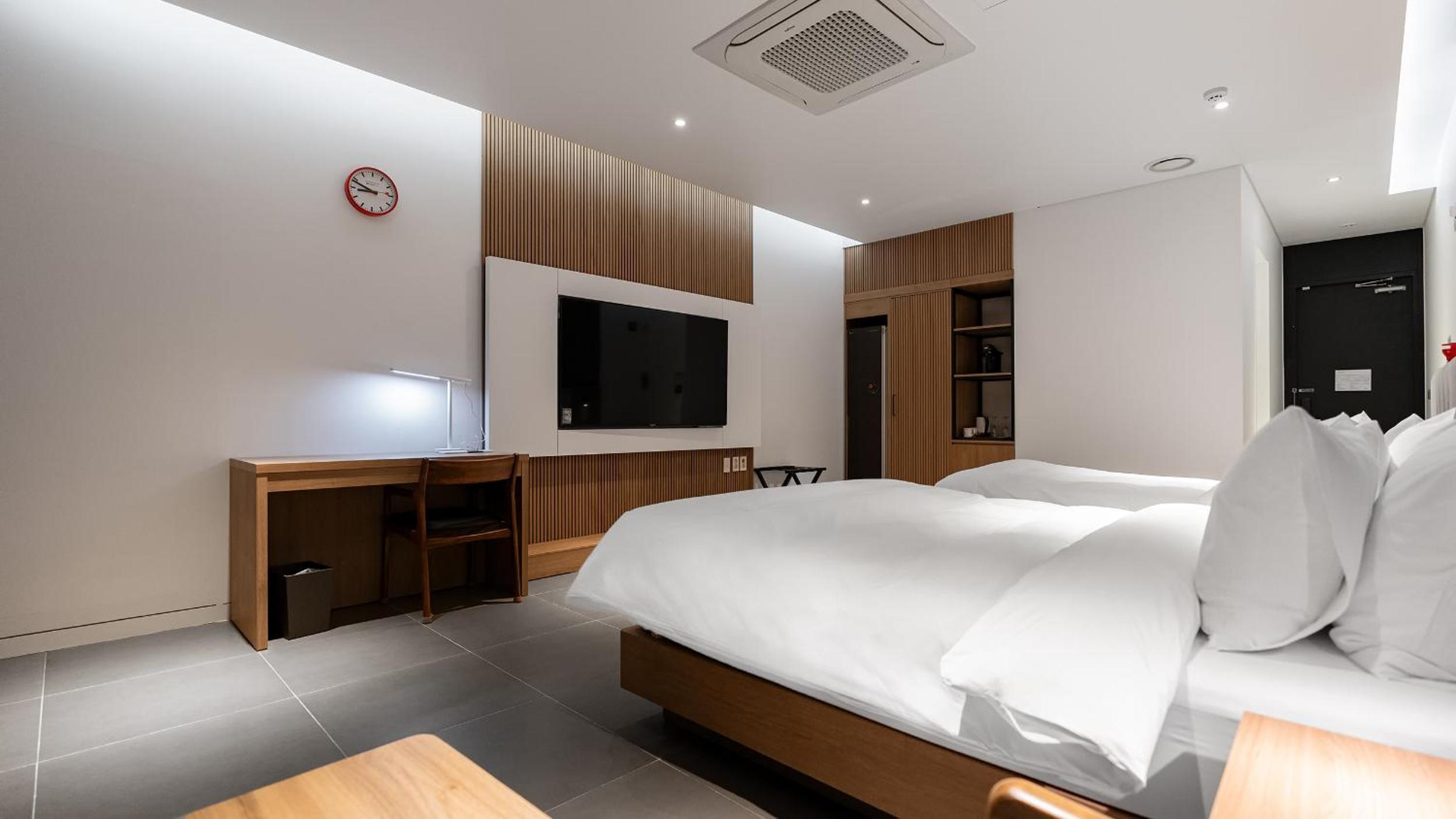 Deluxe Twin Room photo 3