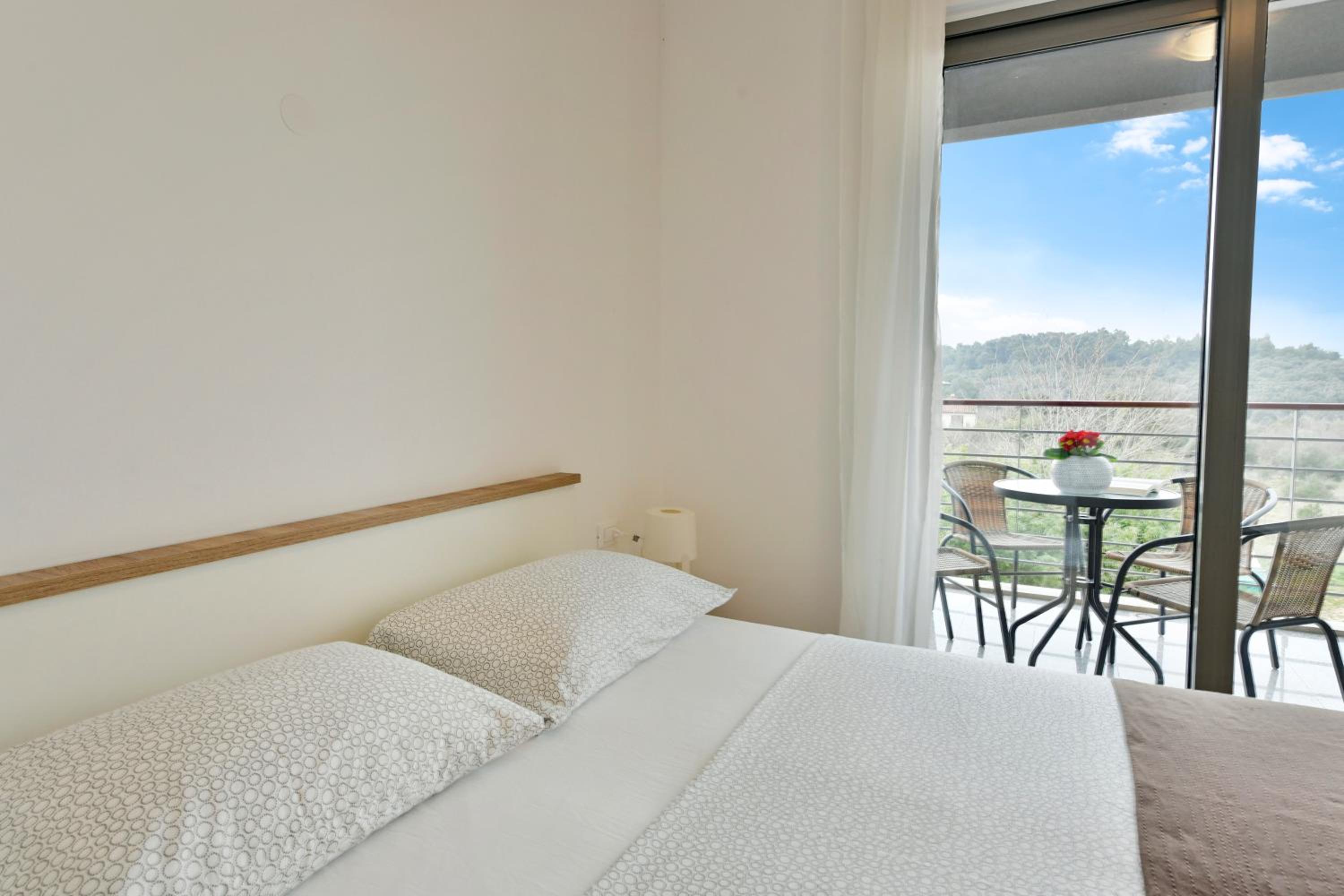 Apartment with Balcony photo 1