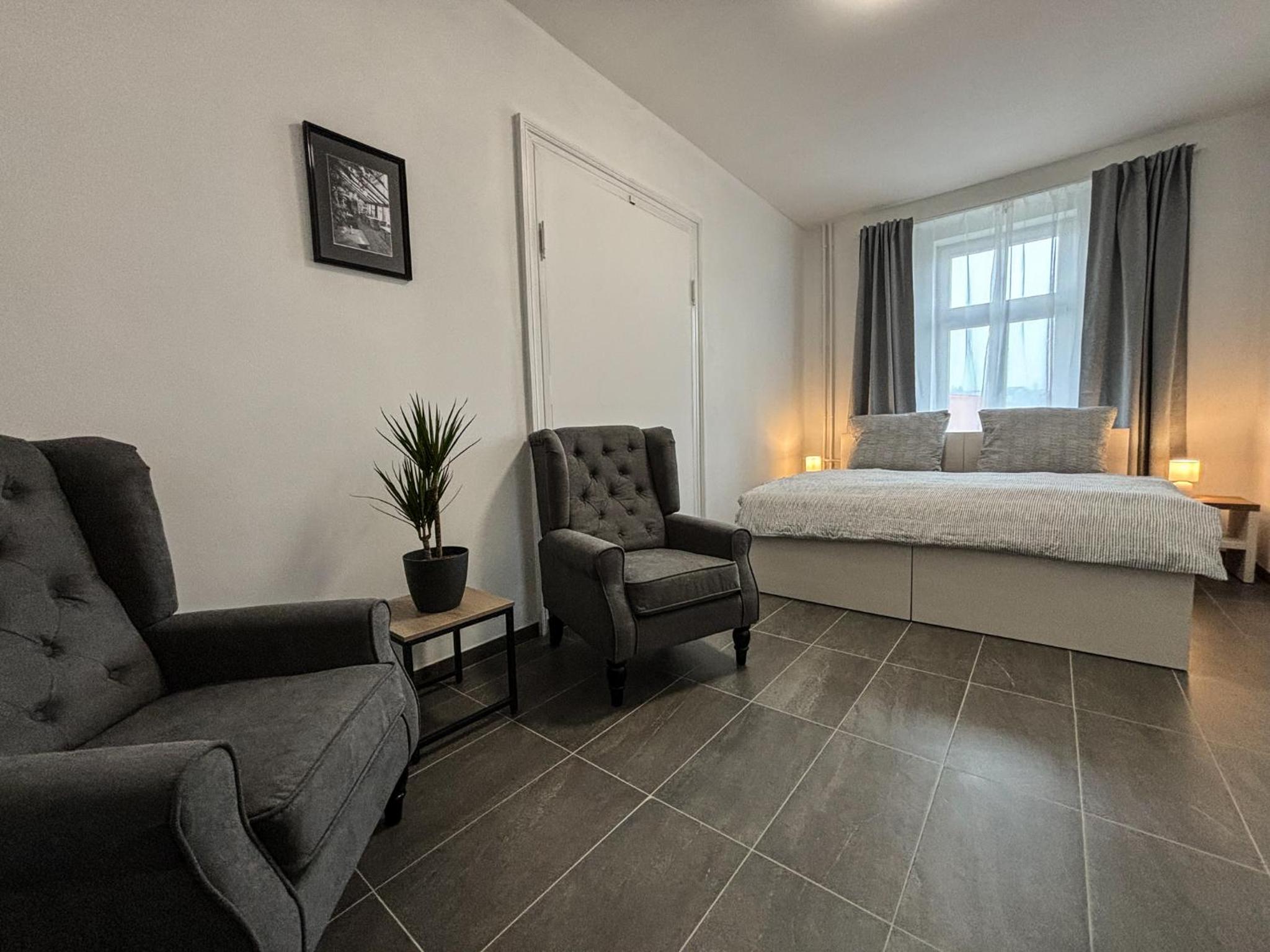 Twin Room with Private Bathroom photo 1
