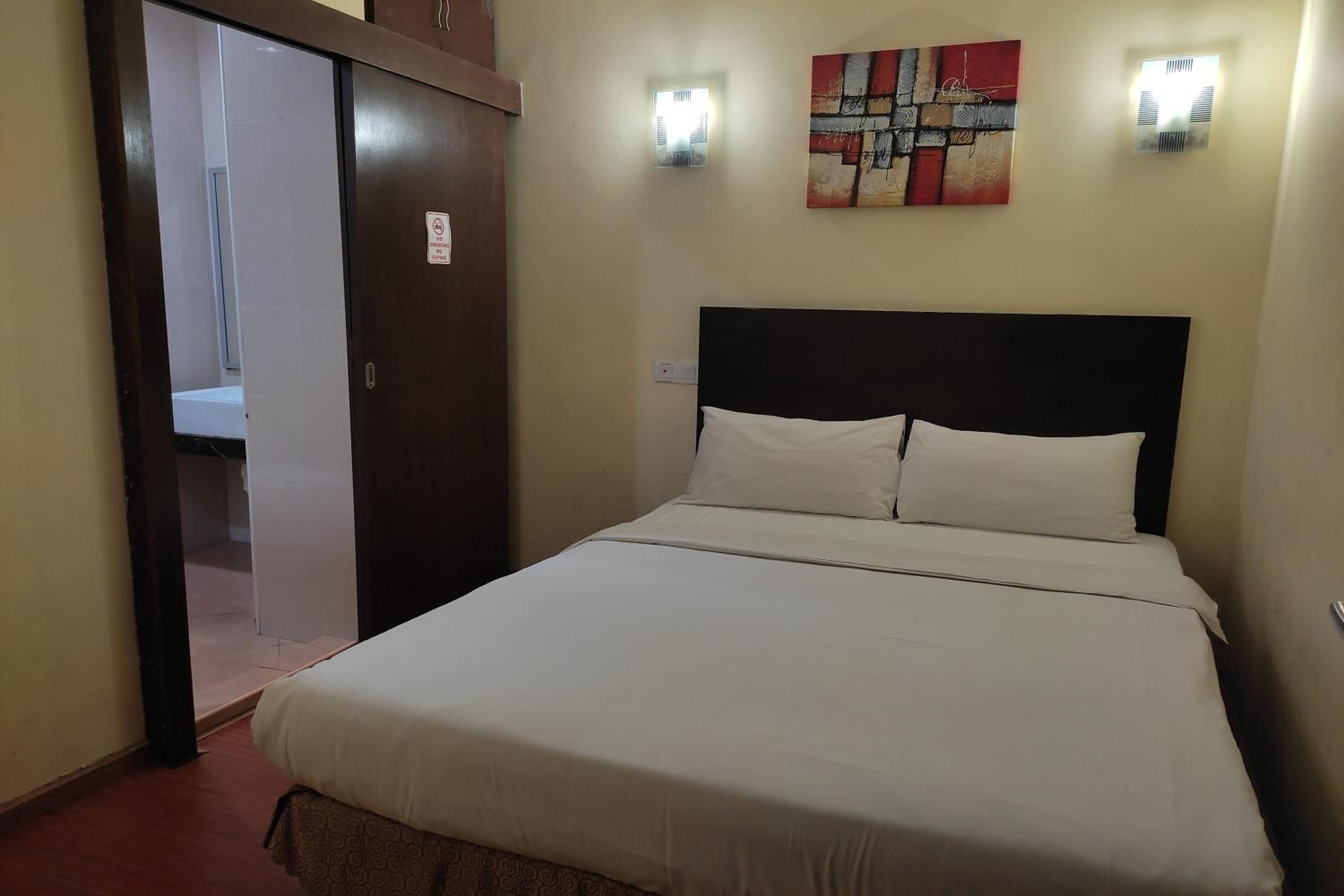 Standard Double Room photo 2