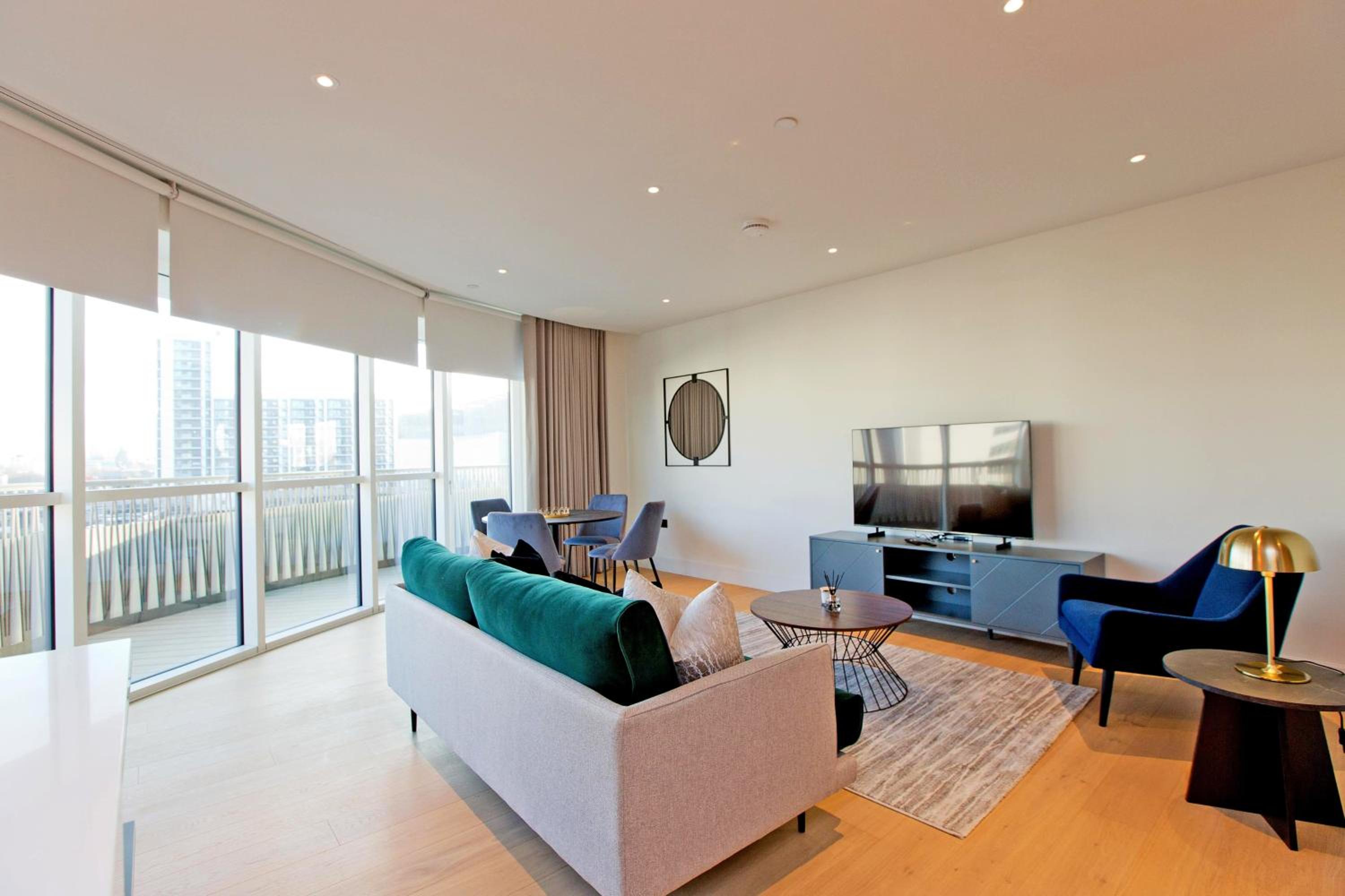 Two-Bedroom Apartment with Balcony photo 1