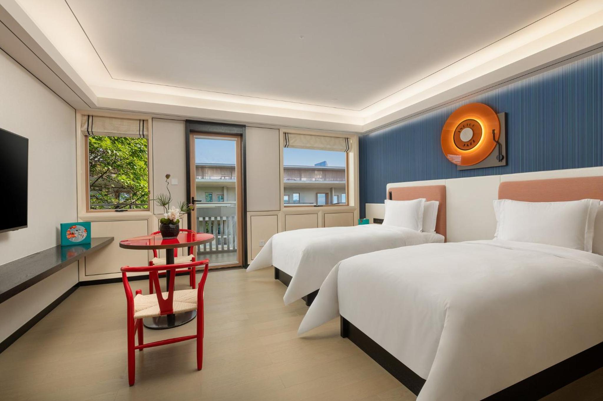 Standard Twin Room with Balcony