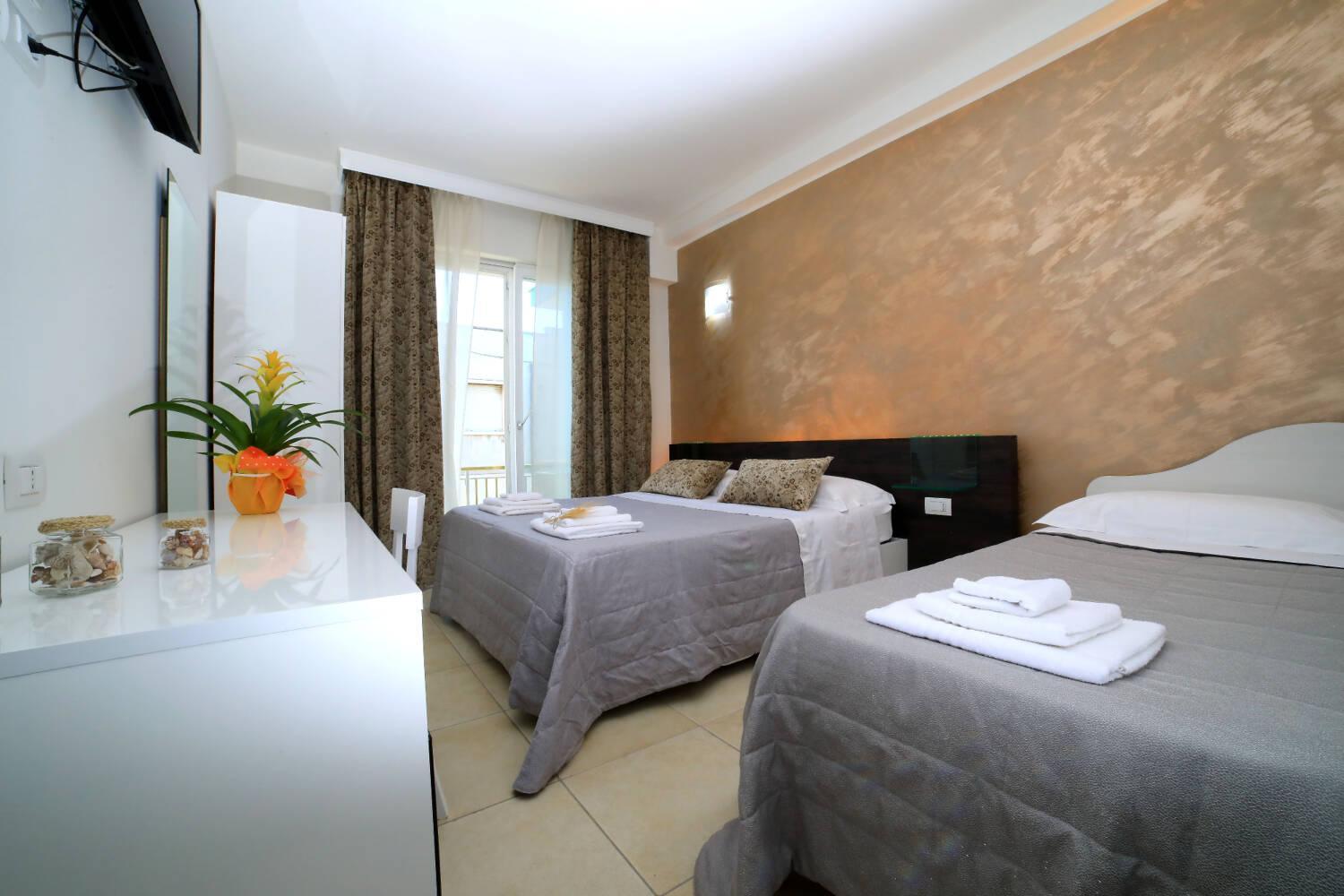 Triple Room with Balcony photo 1
