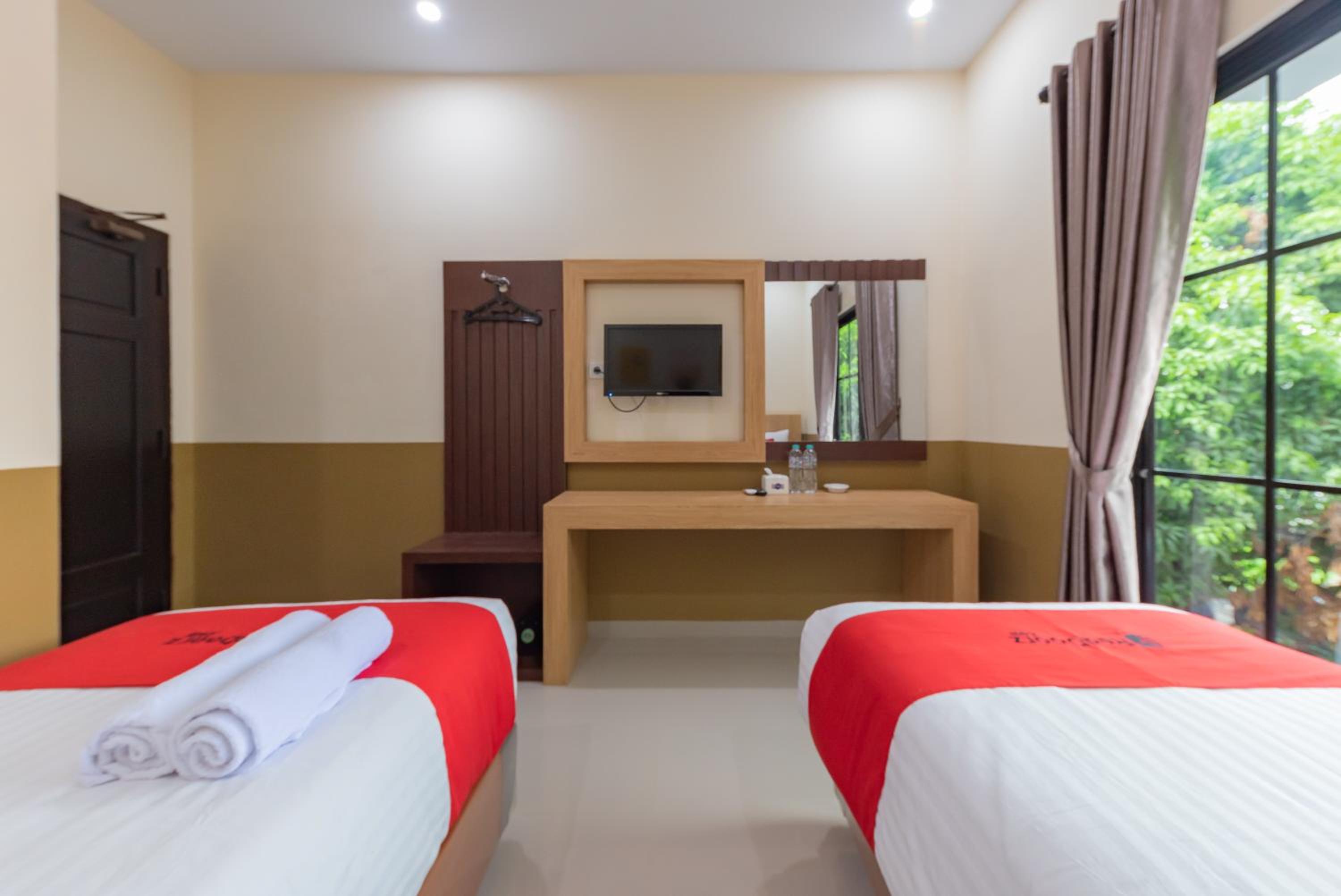 Standard Twin Room - Photo 7