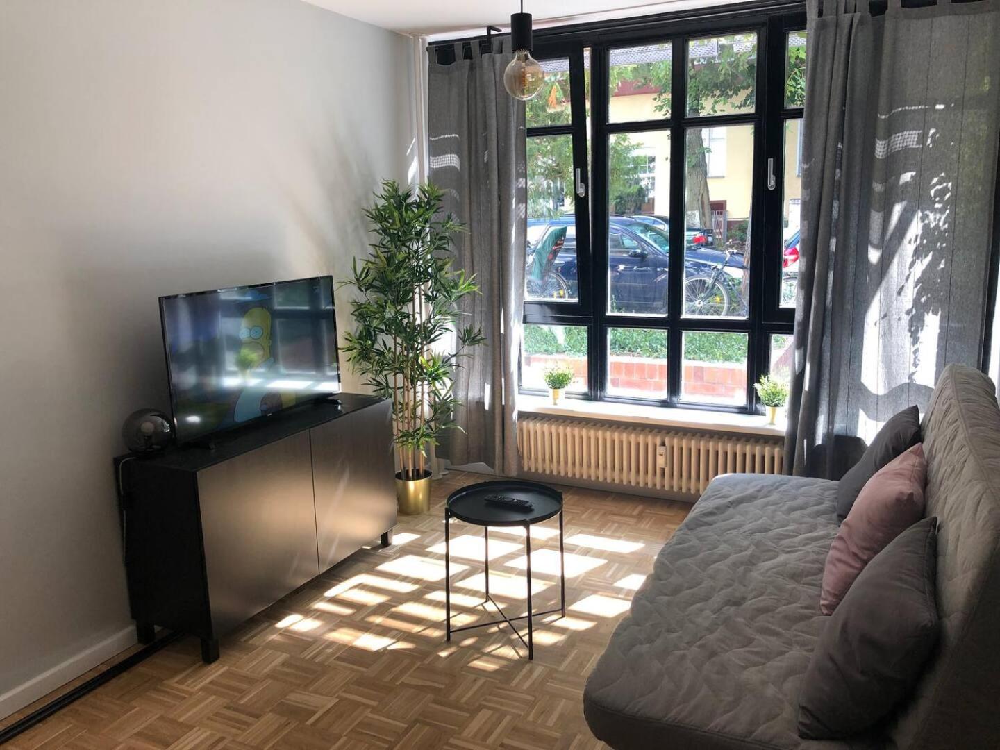 One-Bedroom Apartment photo 3