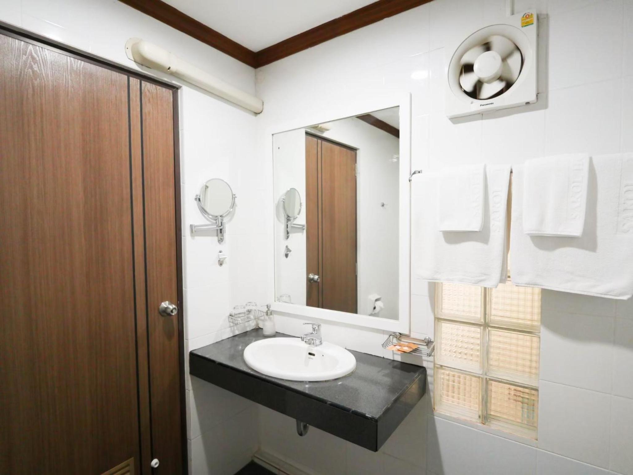 Double or Twin Room photo 3