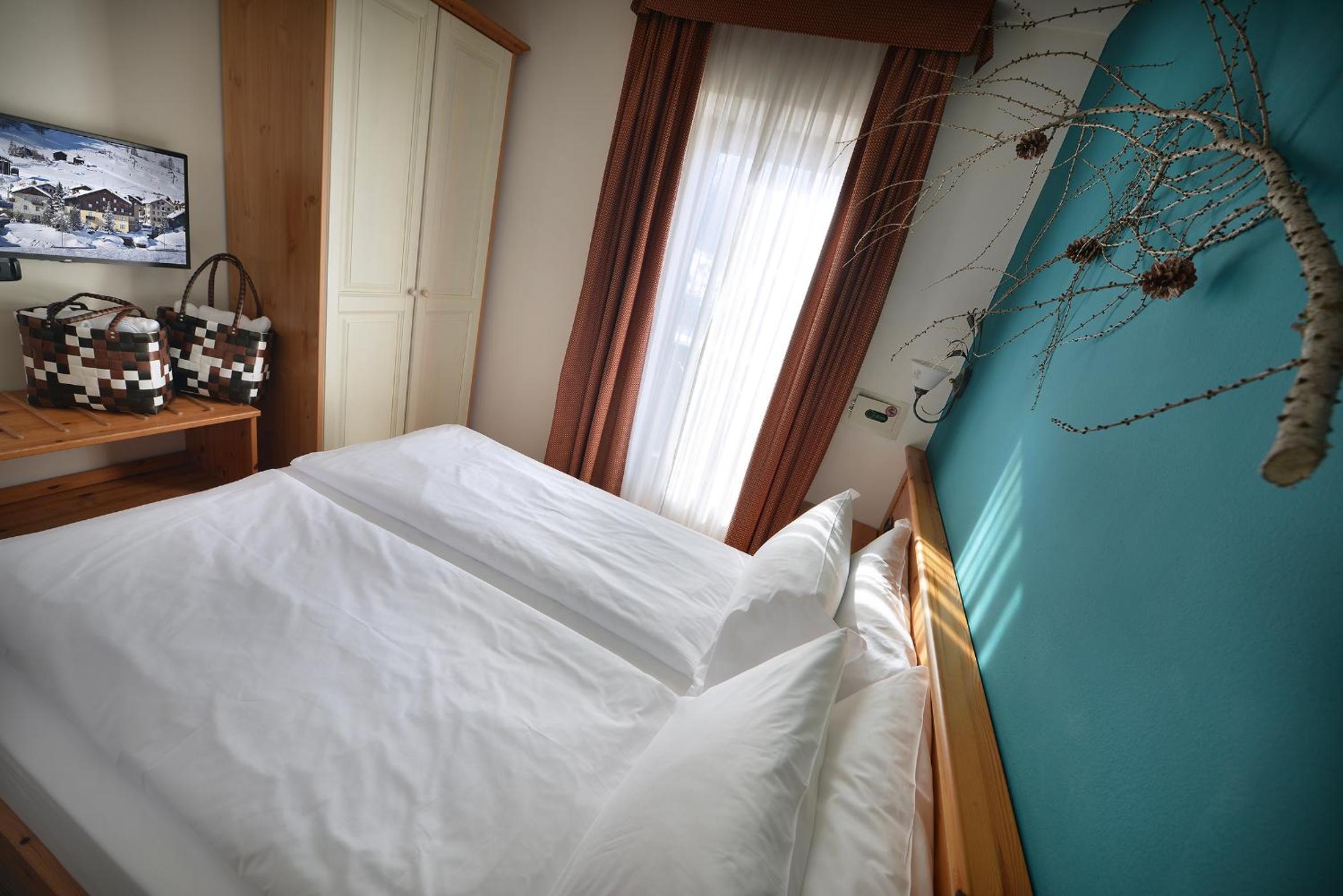 Quadruple Room with Balcony - Photo 1