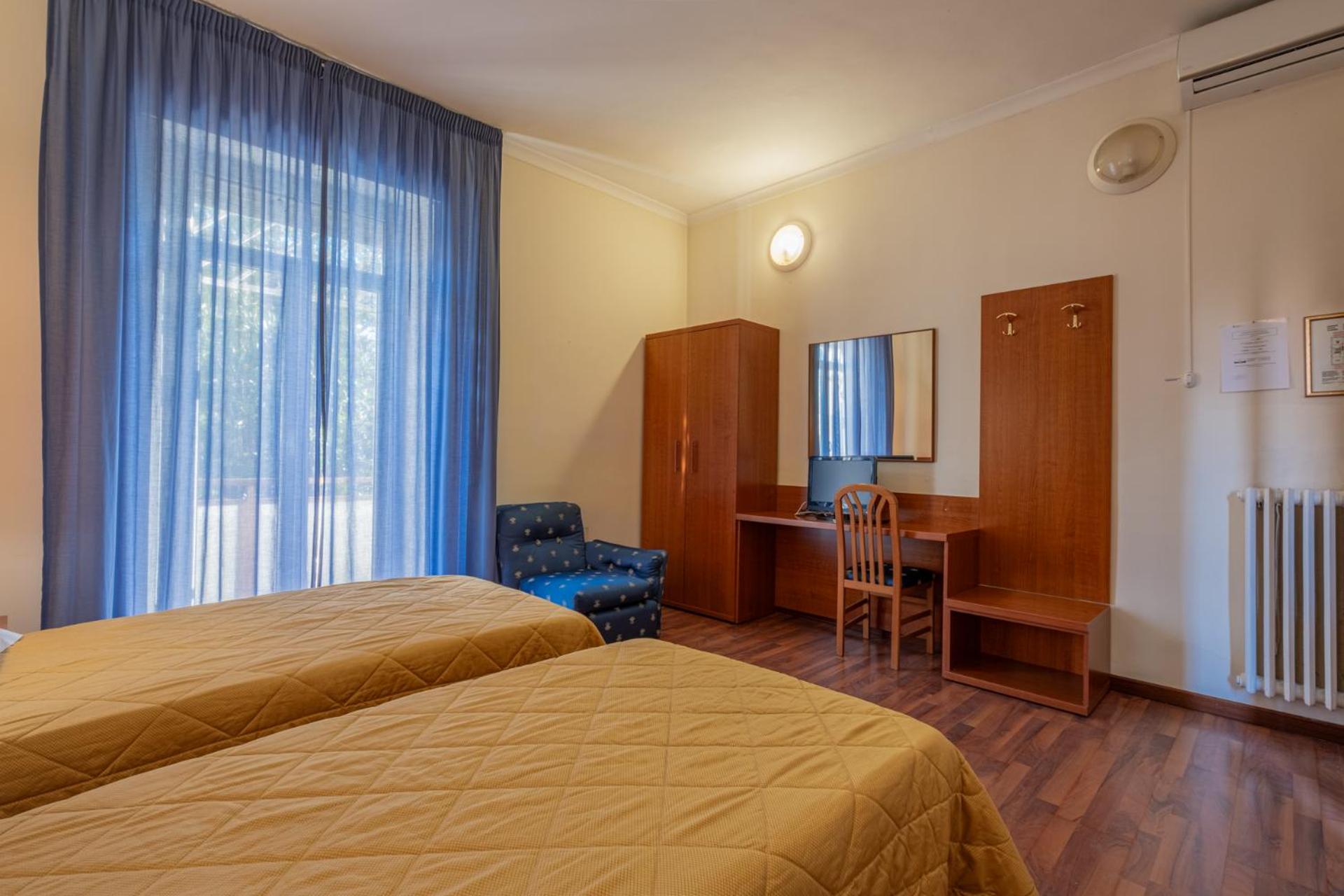Superior Twin Room photo 2
