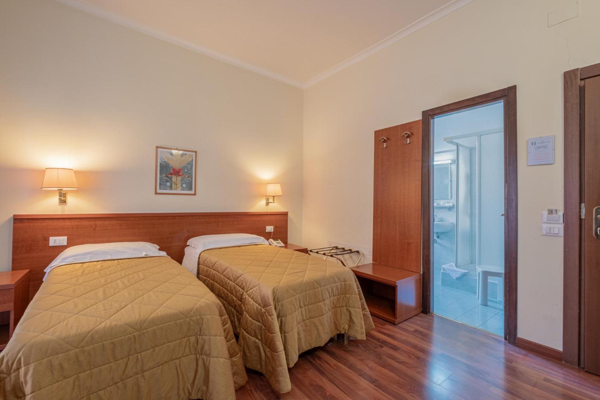Superior Twin Room photo 3