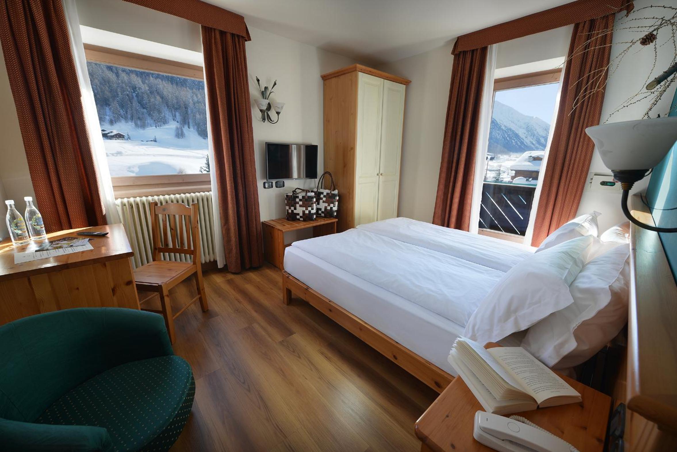 Double or Twin Room with Balcony photo 1